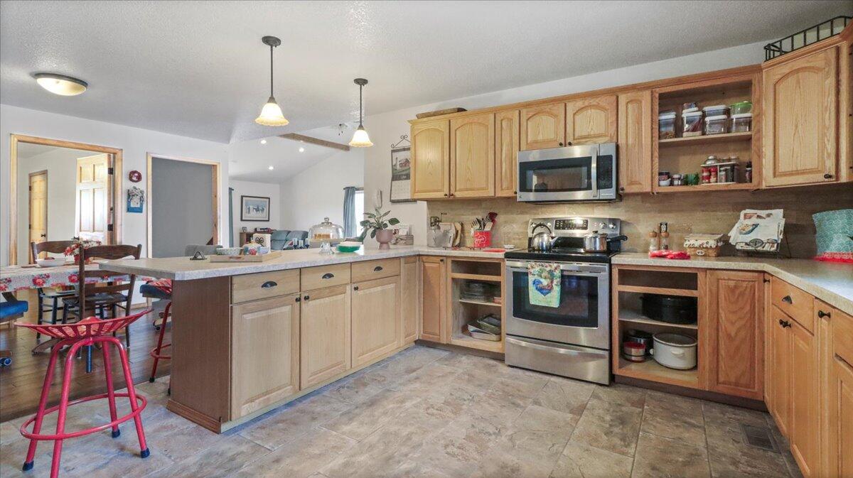 6532 State Route W Property Photo 9