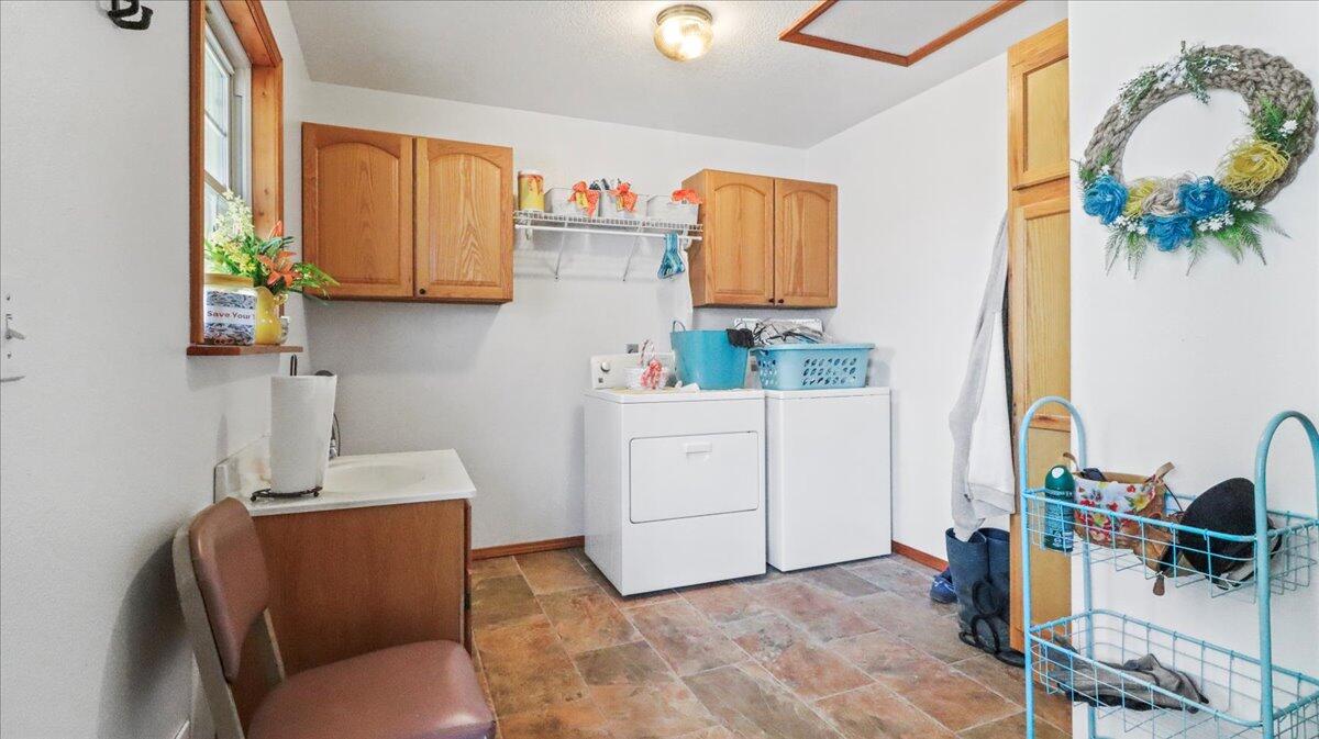 6532 State Route W Property Photo 10
