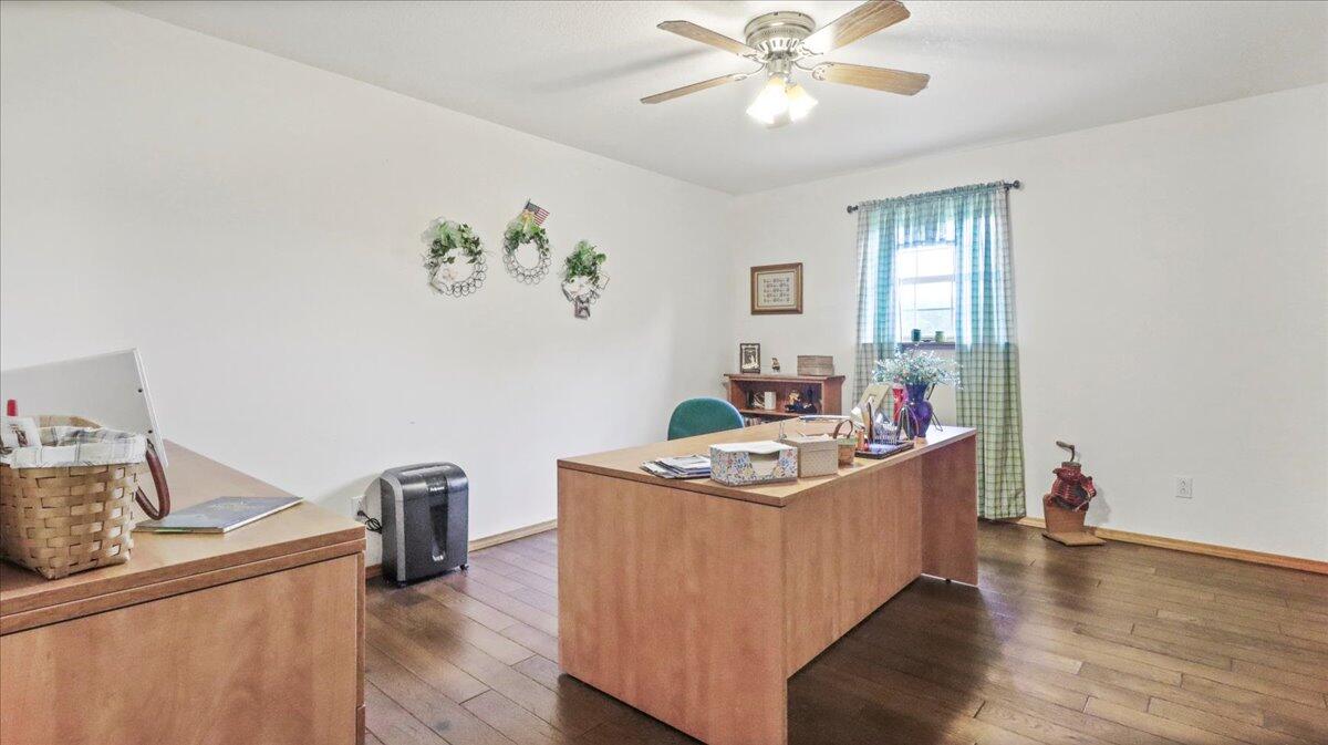 6532 State Route W Property Photo 12