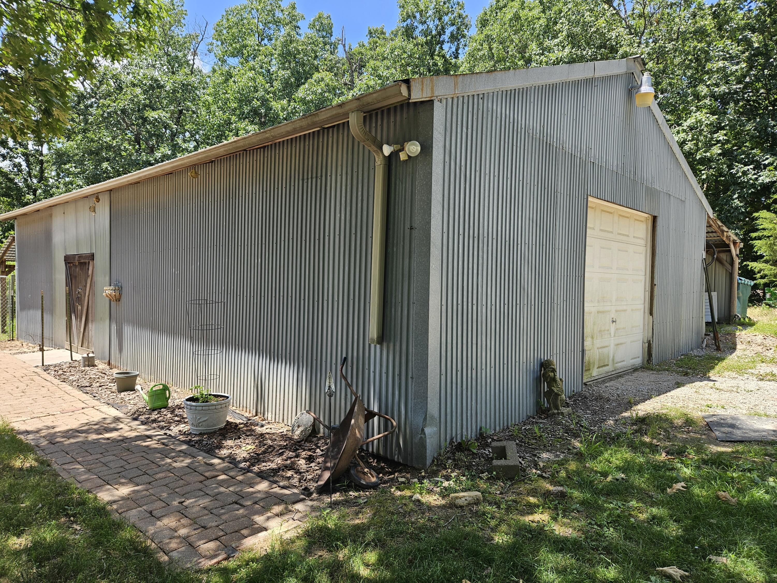 8696 Lawrence 2226 Property Photo 45