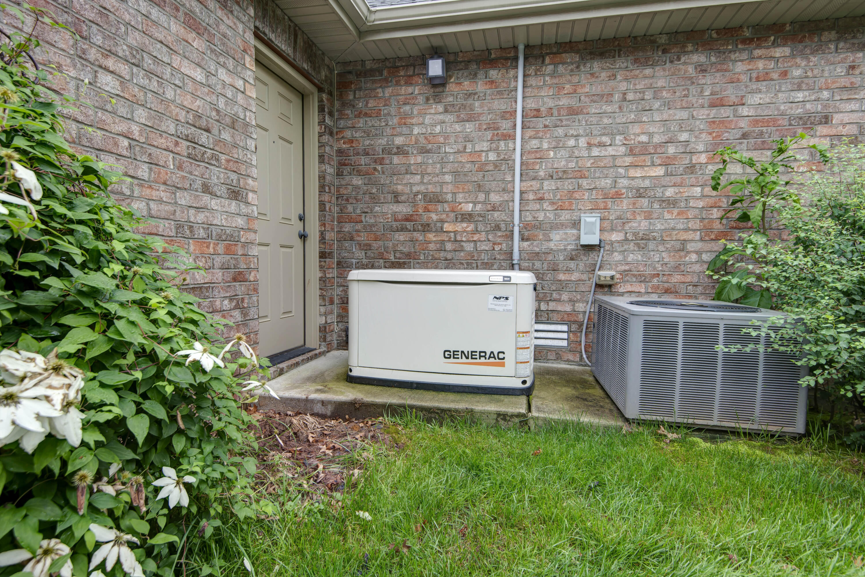 5795 South Wedgewood Avenue Property Photo 24