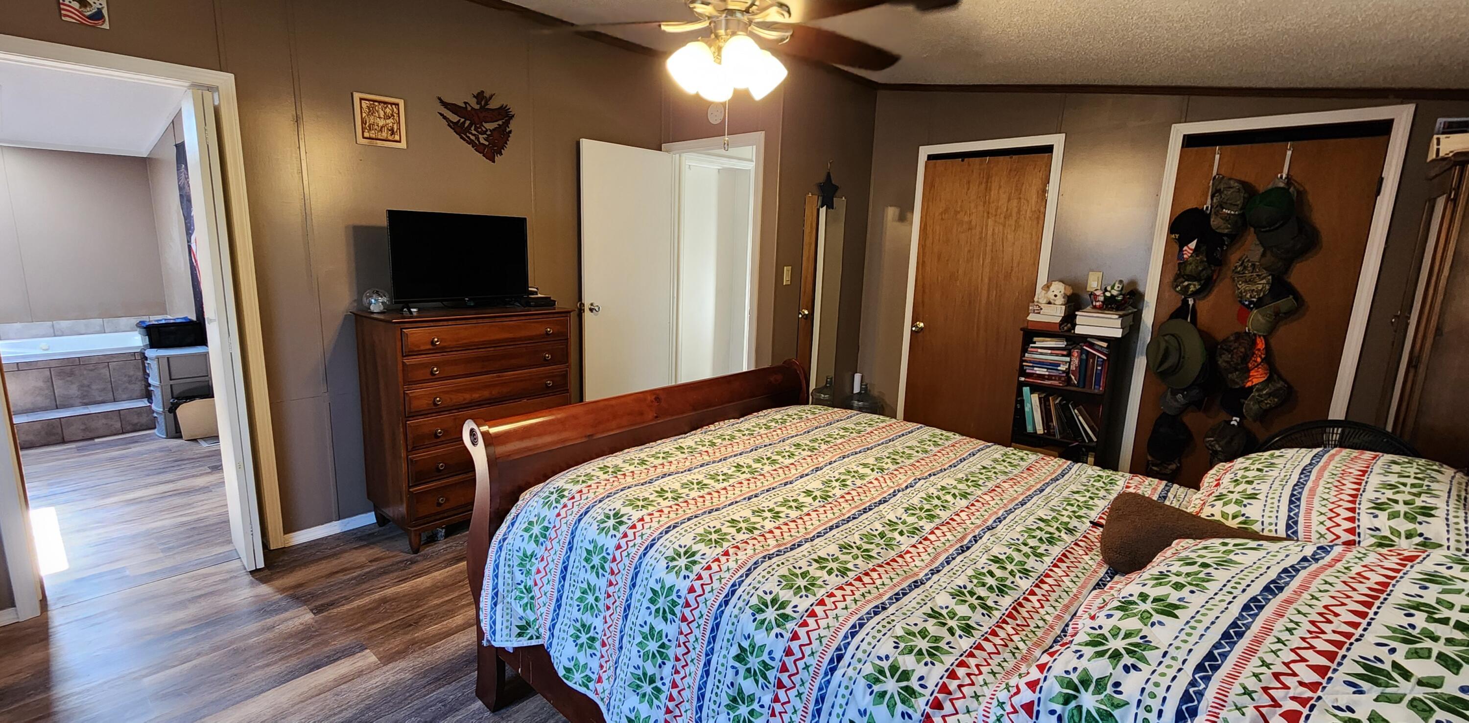 10842 Us Highway 63 Property Photo 29