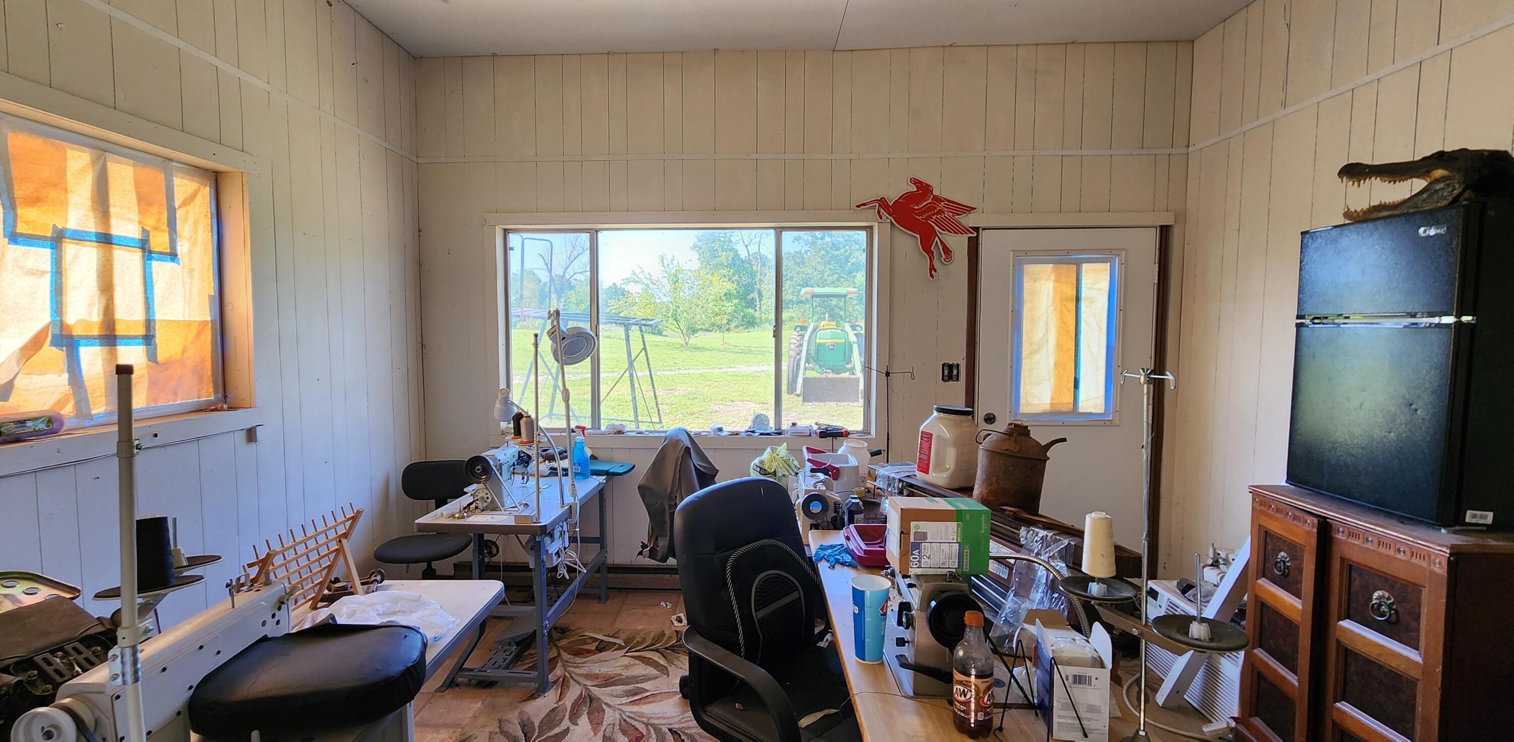 10842 Us Highway 63 Property Photo 42