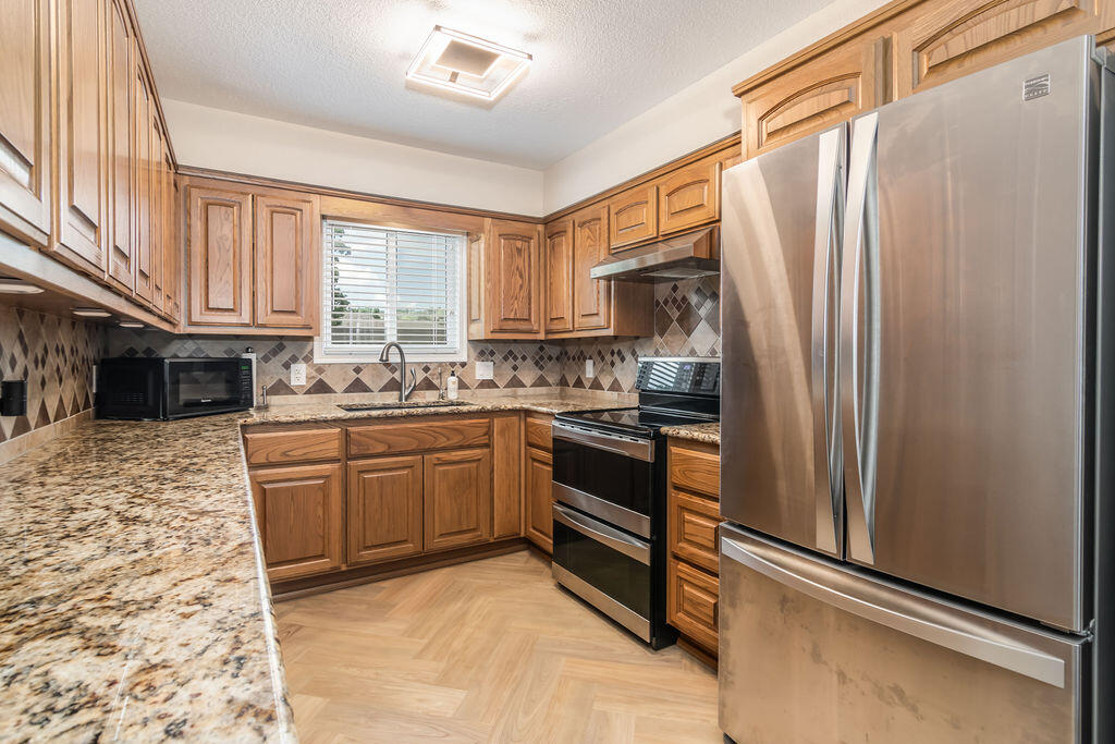 13 Keel Lane Property Photo 7