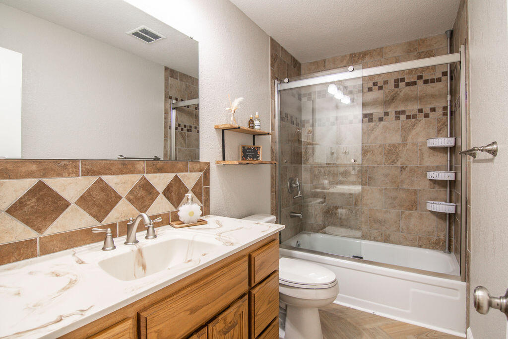 13 Keel Lane Property Photo 22