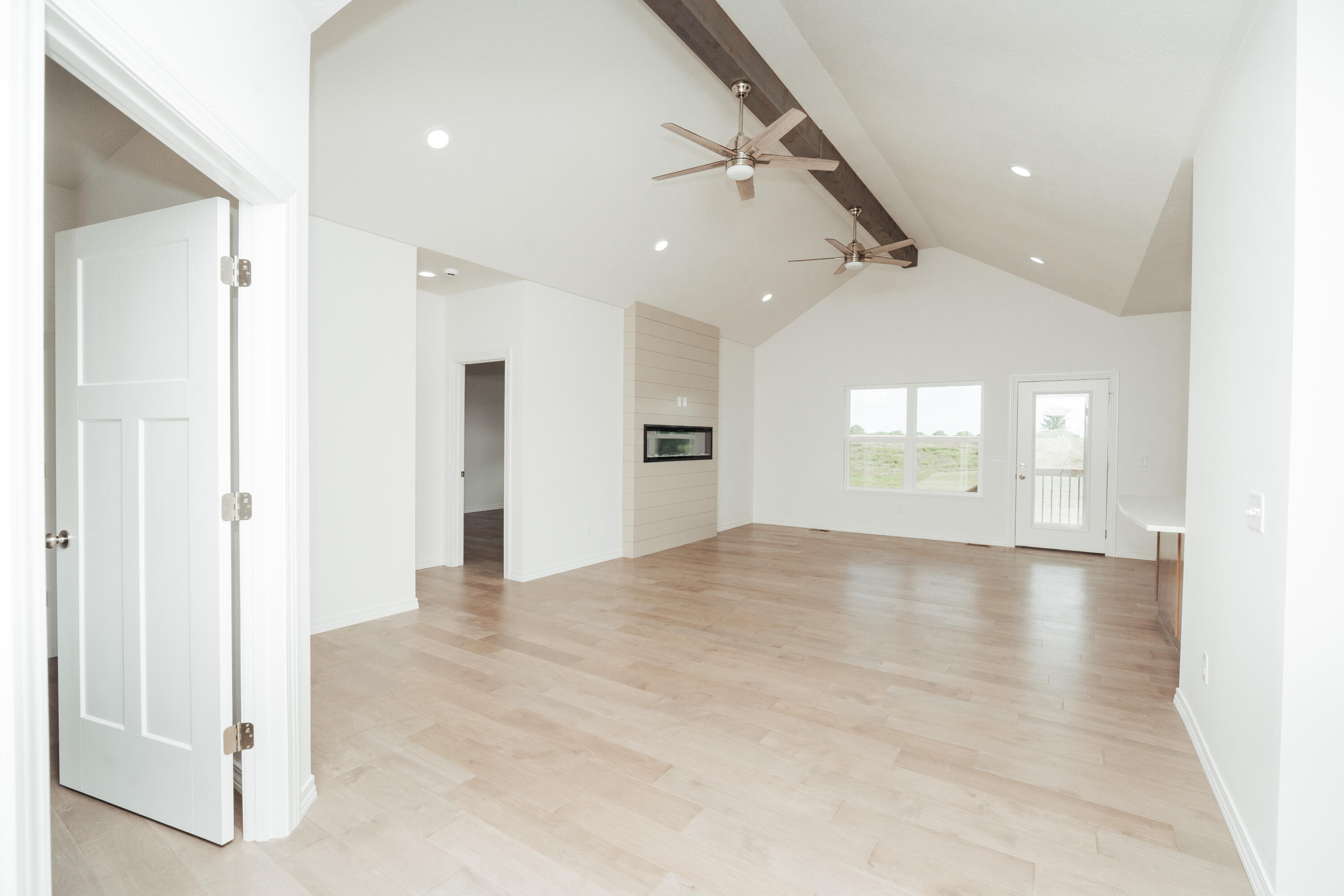 2654 Silver Lake Road Property Photo 10