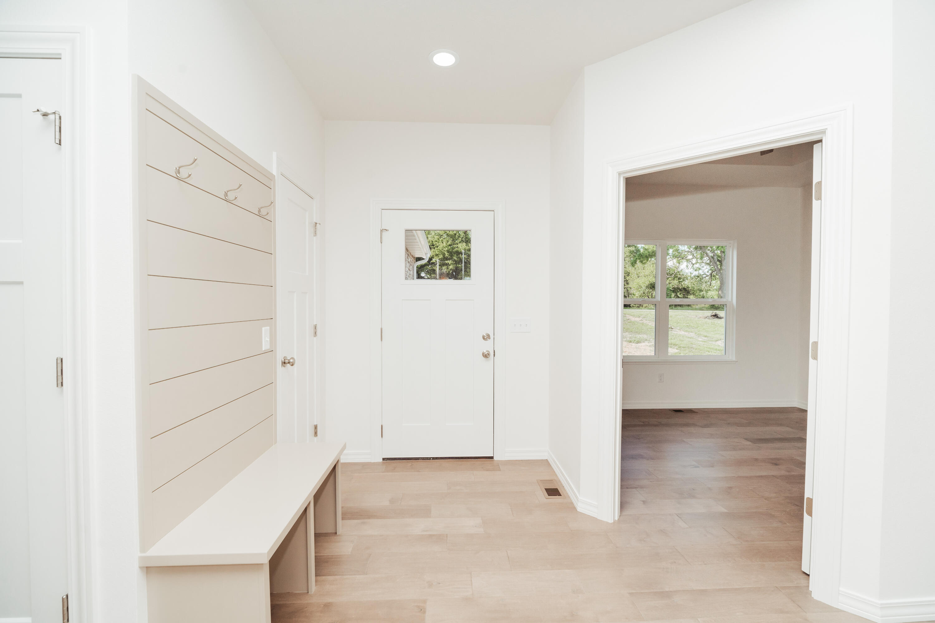 2654 Silver Lake Road Property Photo 11