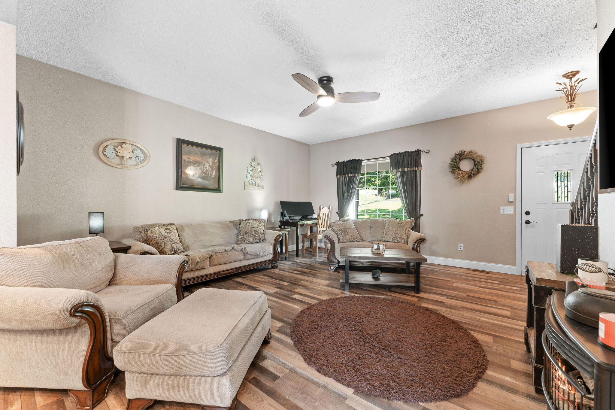 2505 Talking Rocks Road Property Photo 7