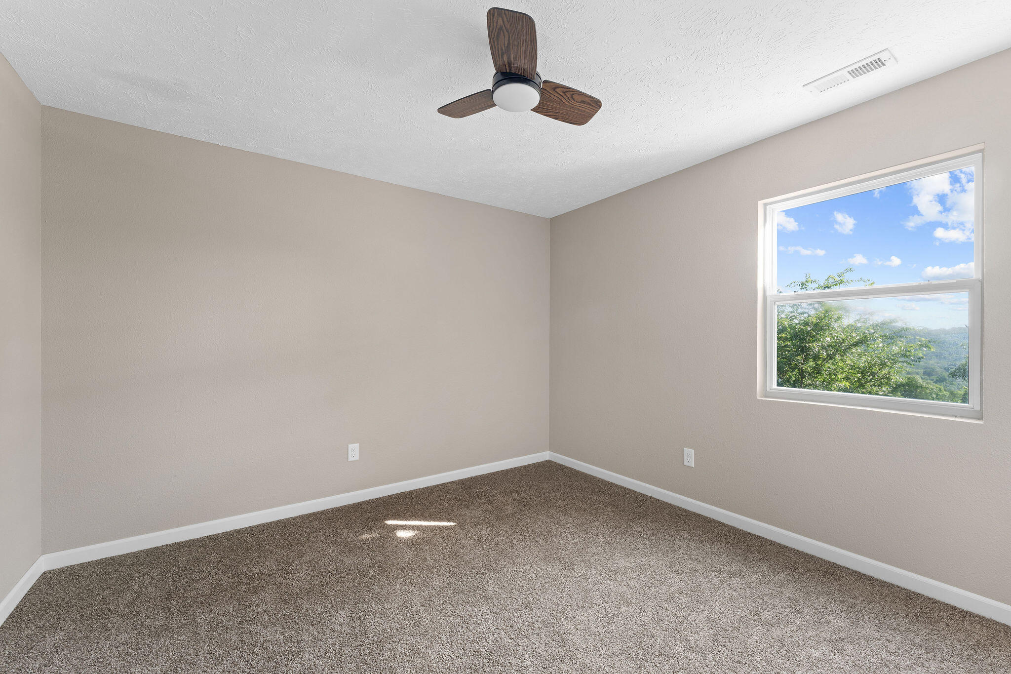2505 Talking Rocks Road Property Photo 35
