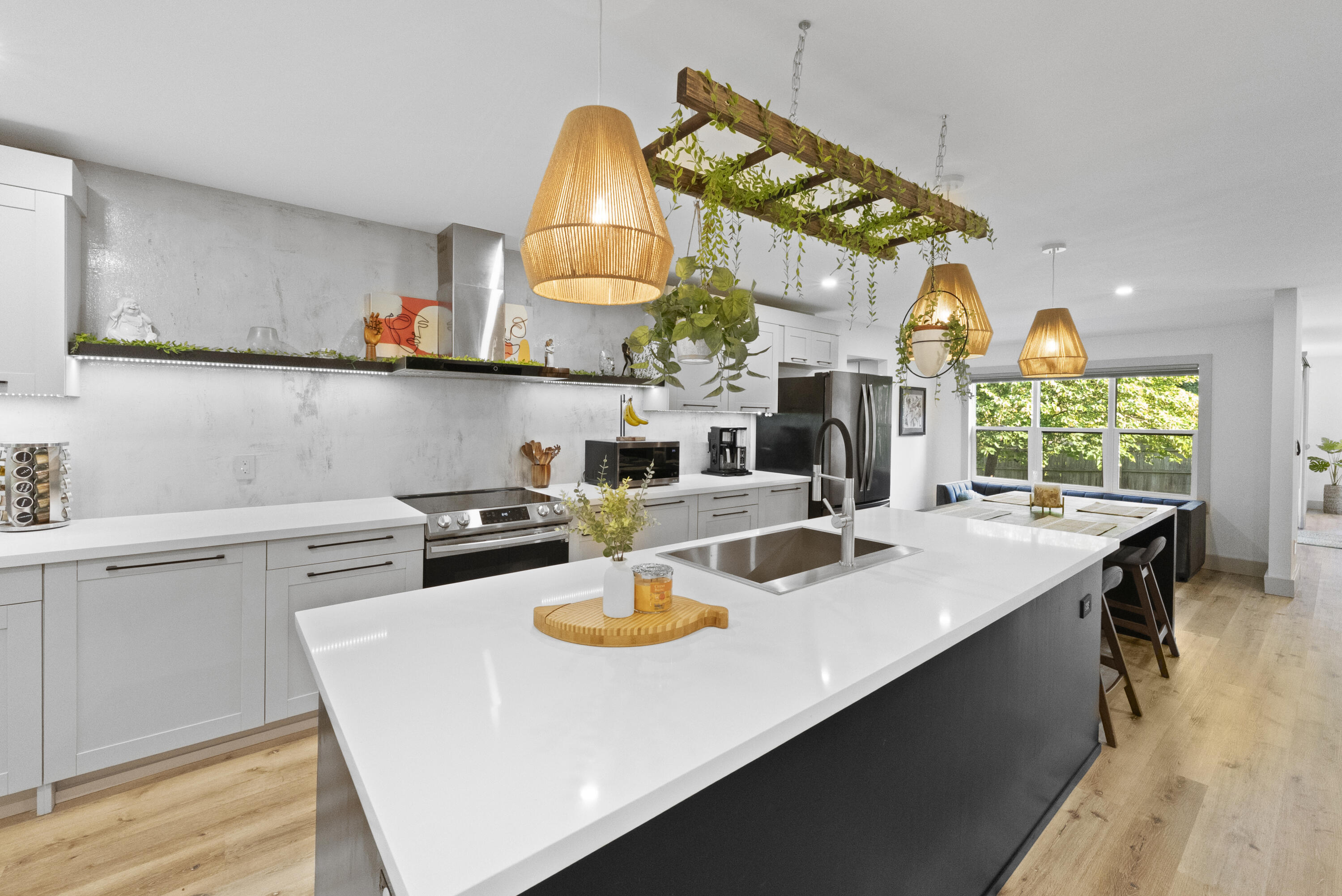 841 West Primrose Street Property Photo 4