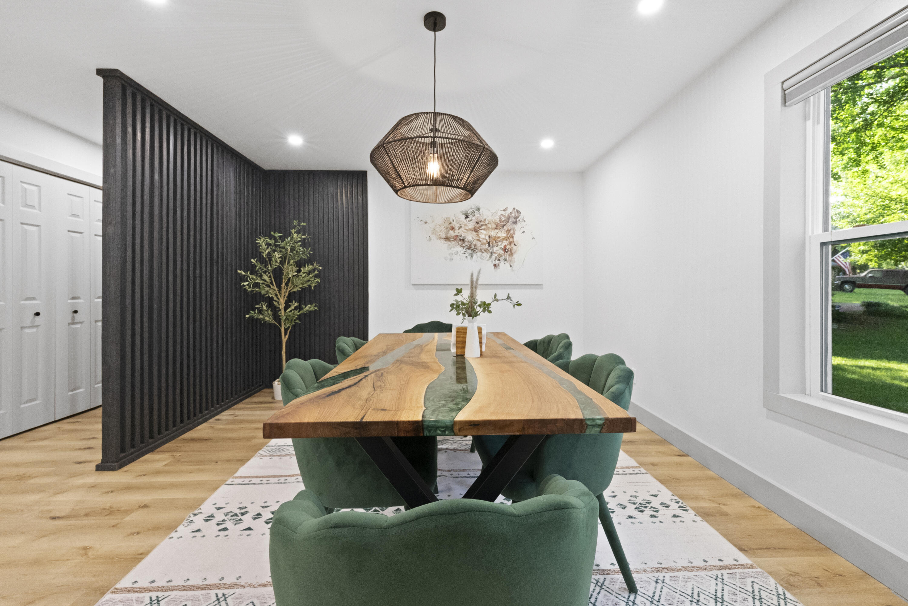 841 West Primrose Street Property Photo 7