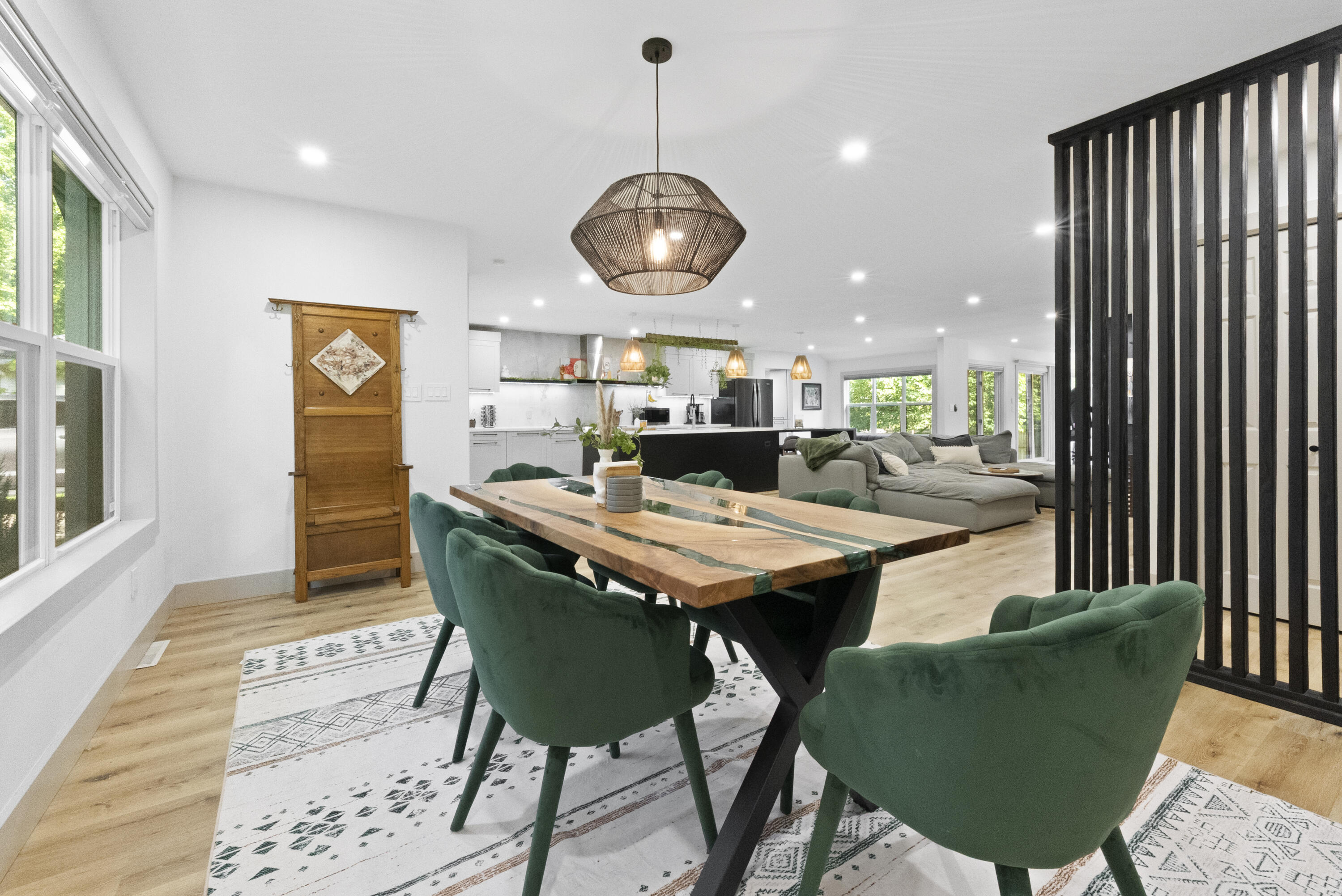 841 West Primrose Street Property Photo 8