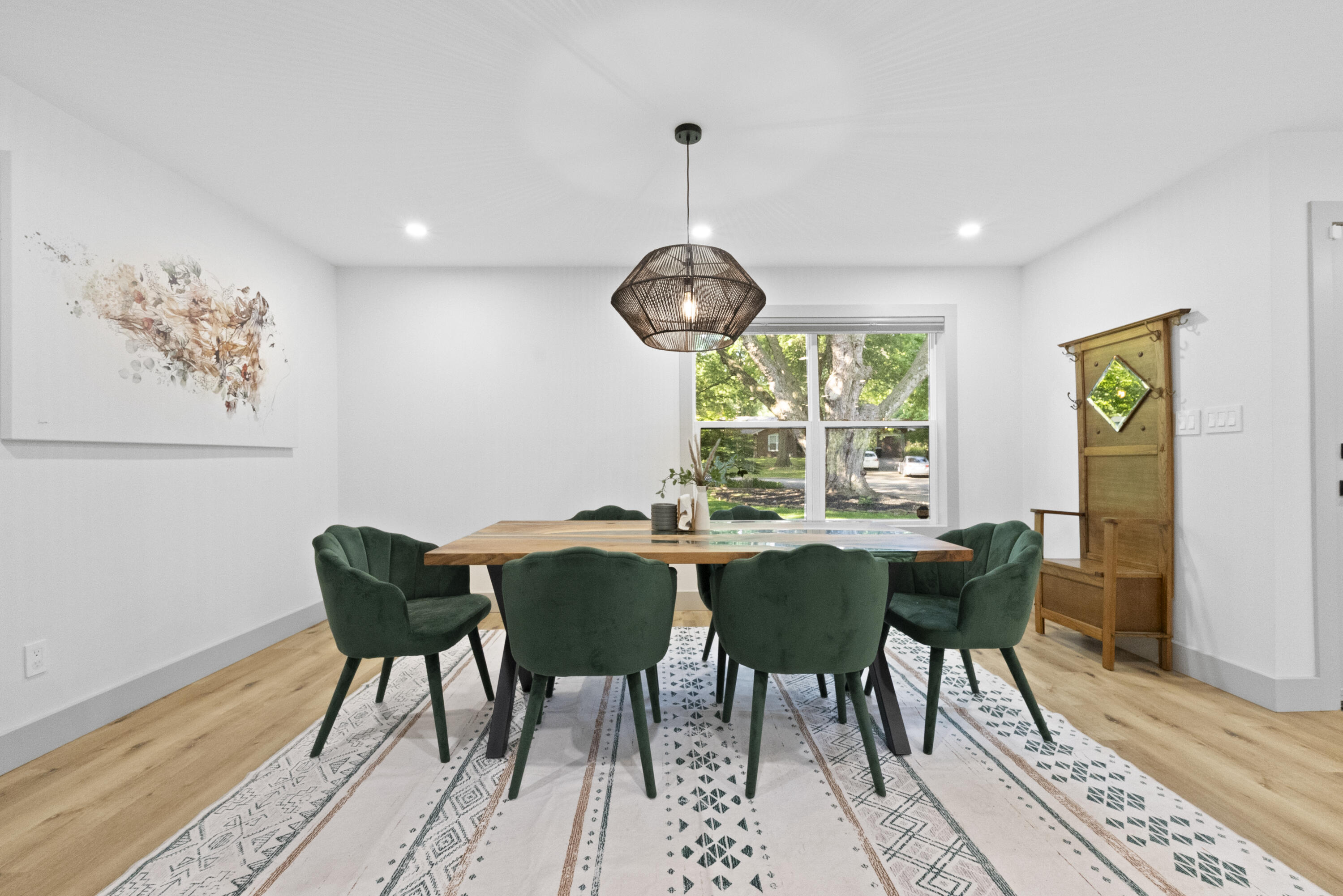 841 West Primrose Street Property Photo 9