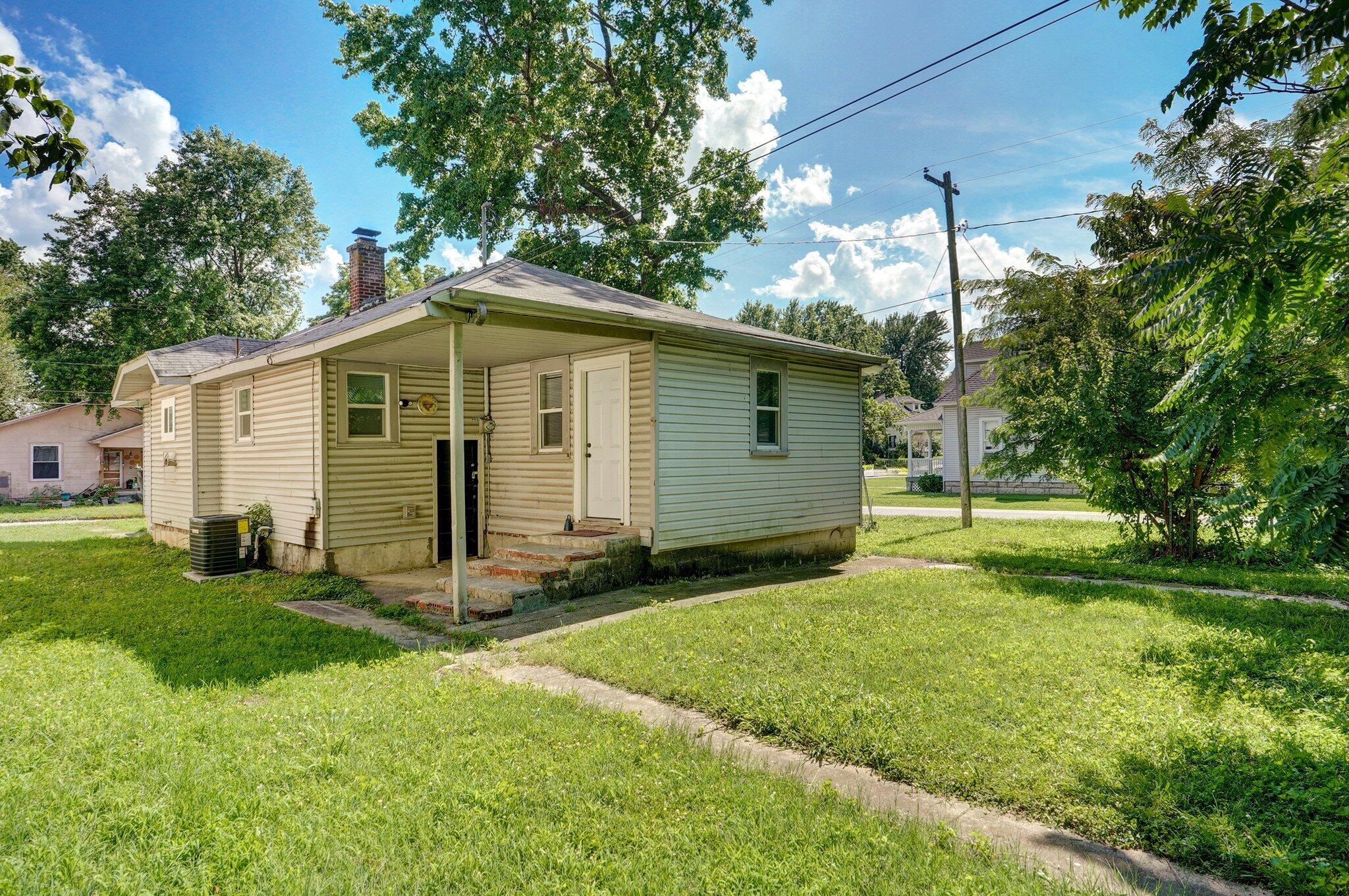 1051 West Hamilton Street Property Photo 6