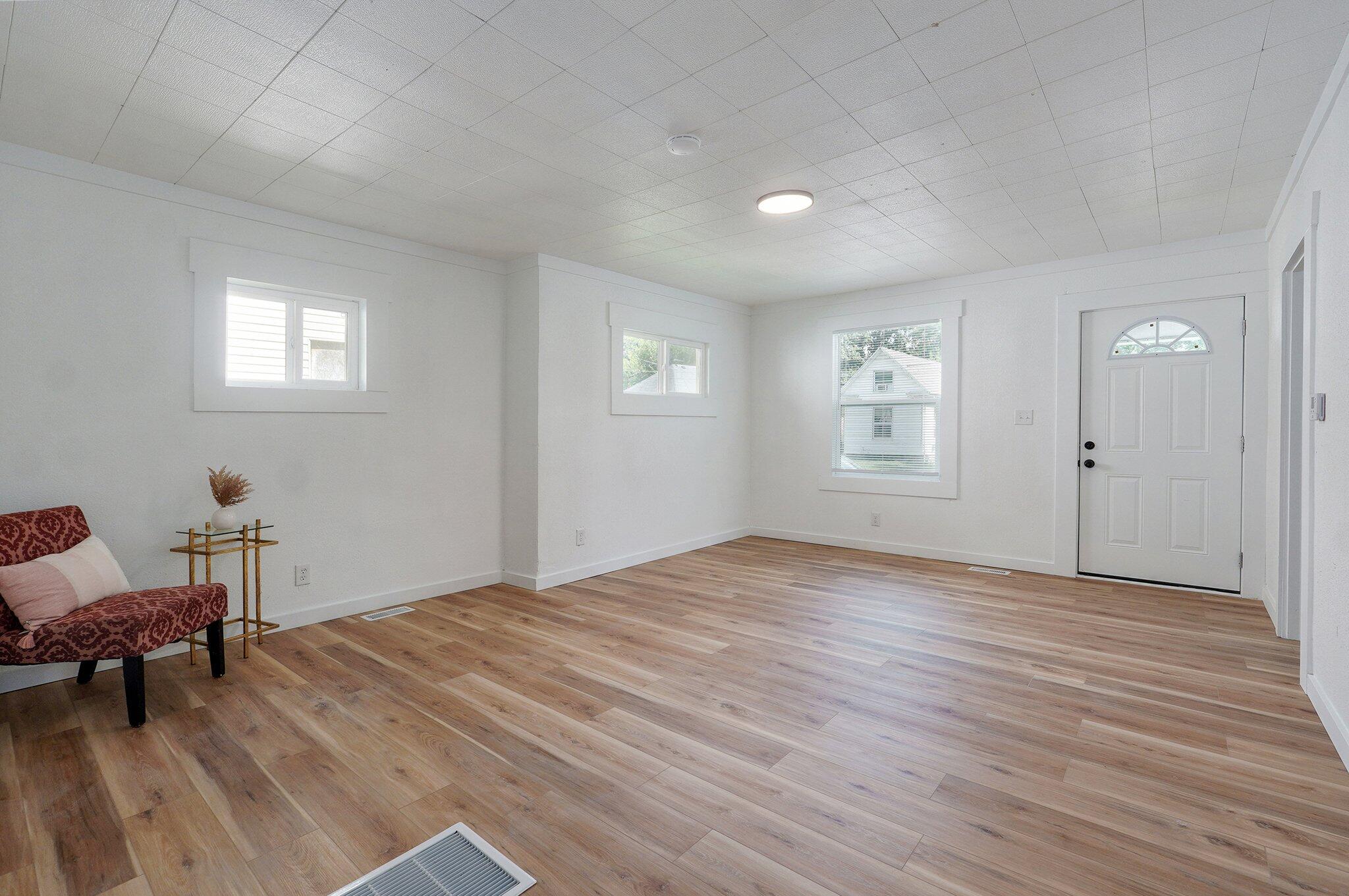 1051 West Hamilton Street Property Photo 10