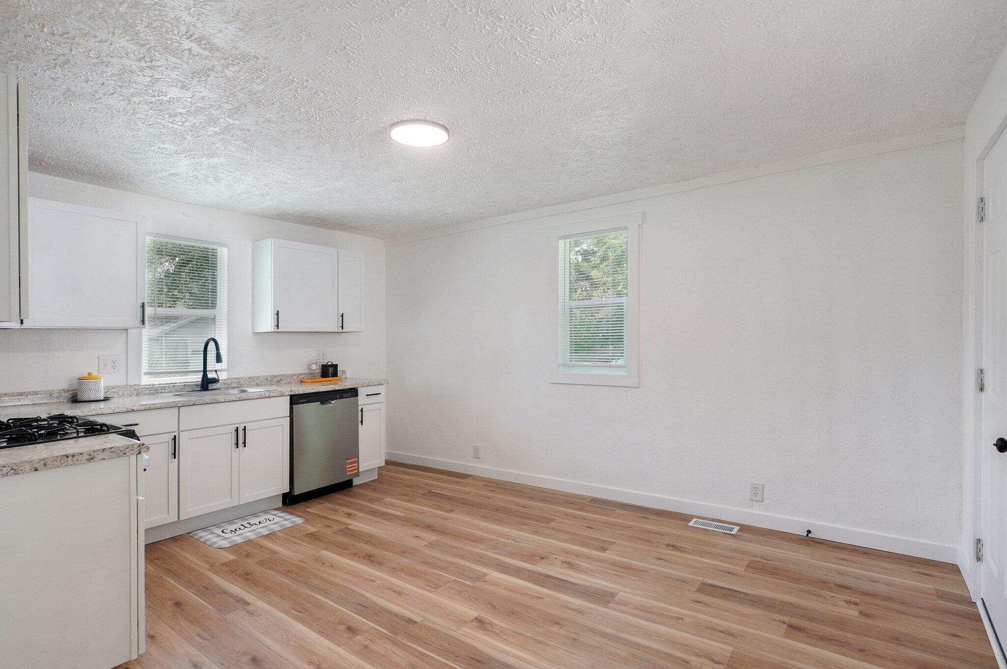 1051 West Hamilton Street Property Photo 17