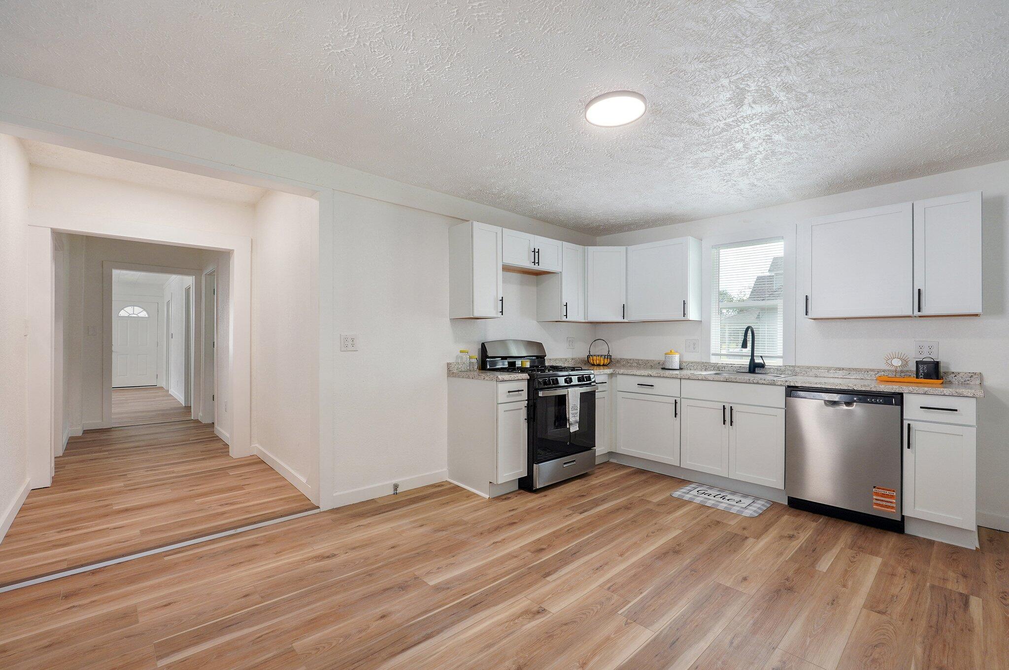 1051 West Hamilton Street Property Photo 18