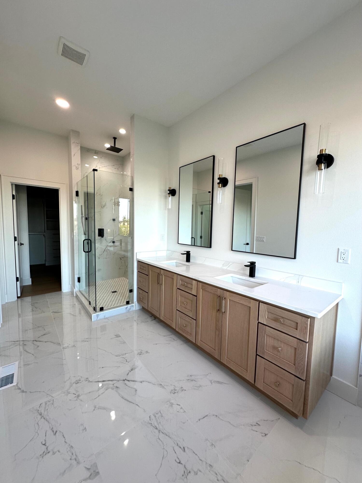 6030 South Holland Avenue Property Photo 17