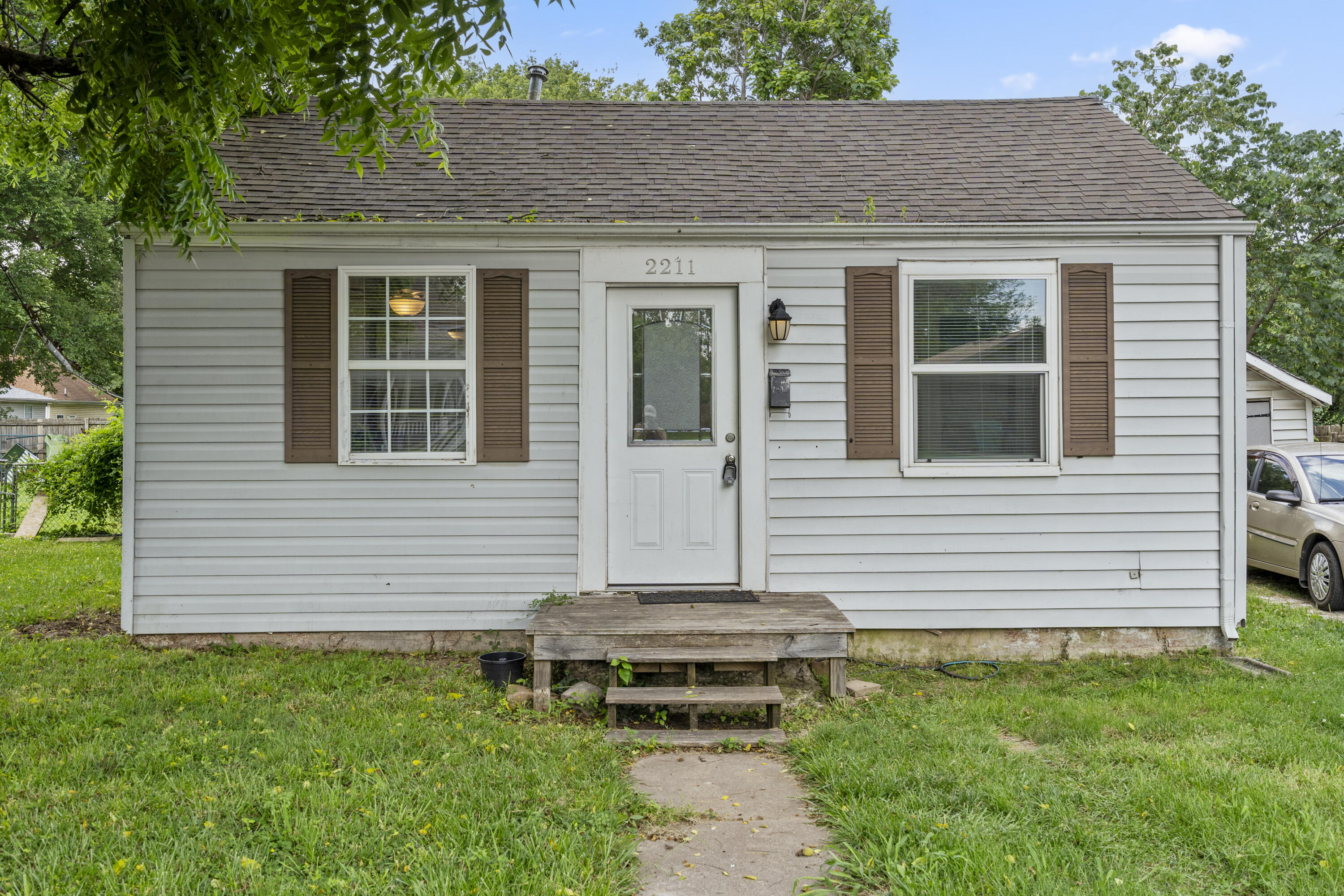 2211 West Atlantic Street Property Photo 1
