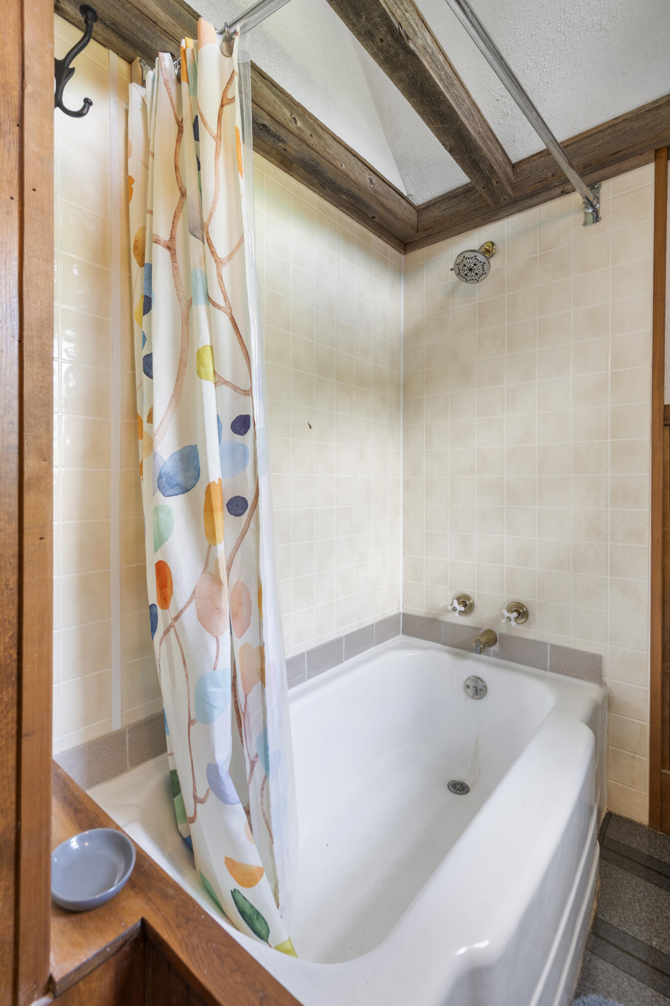 400 East Walker Street Property Photo 24