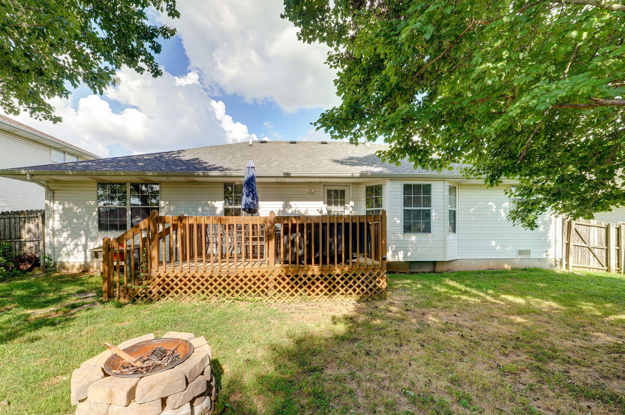 5563 South Walnut Hill Avenue Property Photo 21
