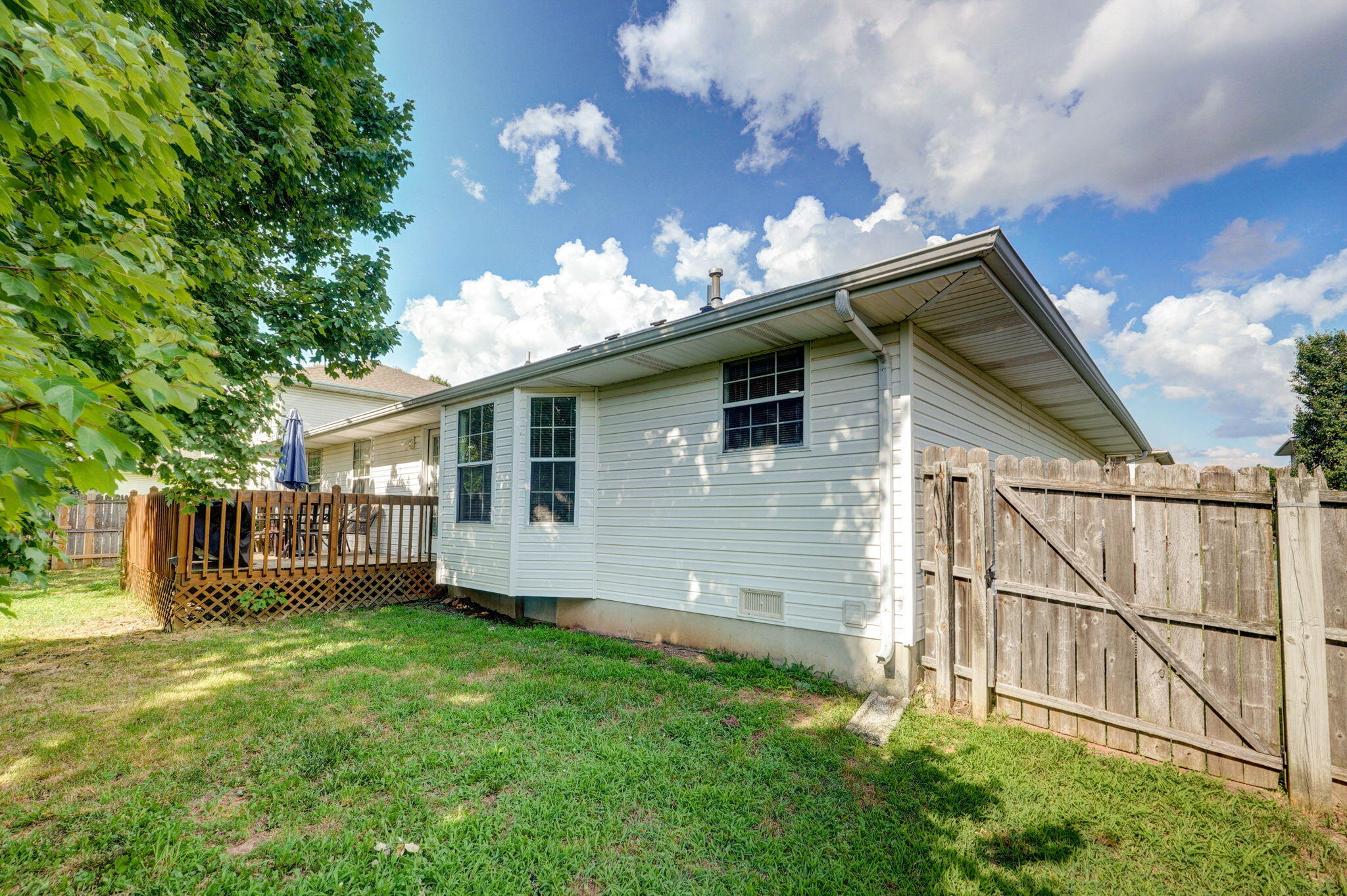 5563 South Walnut Hill Avenue Property Photo 22