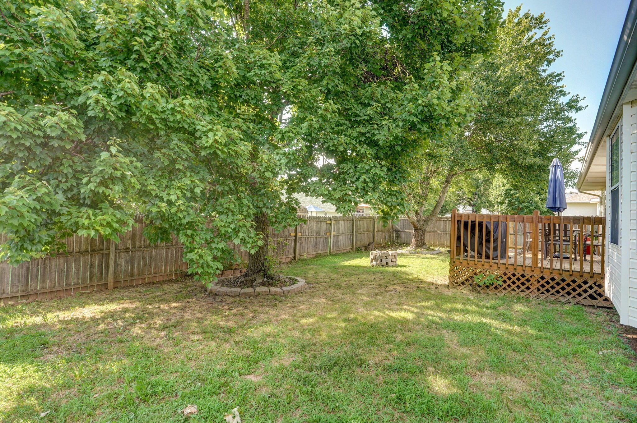 5563 South Walnut Hill Avenue Property Photo 23