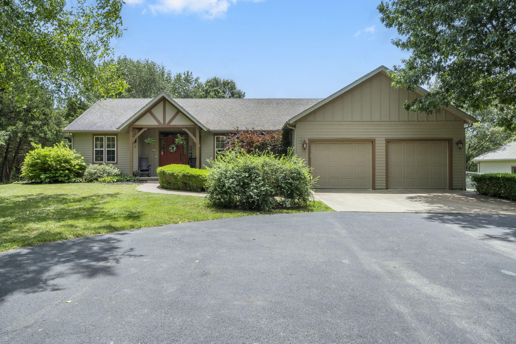 960 Elliot Road Property Photo 1