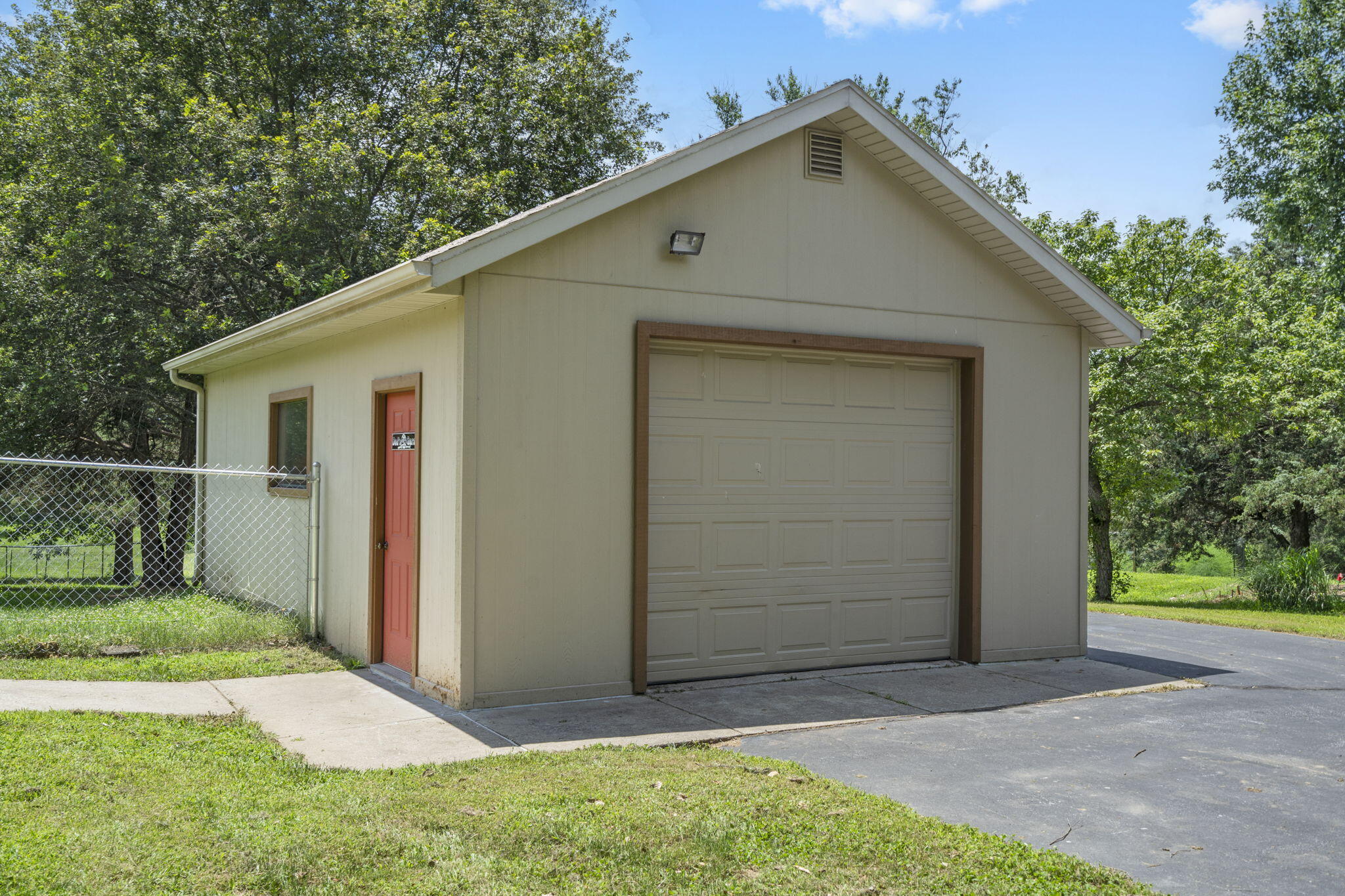 960 Elliot Road Property Photo 31