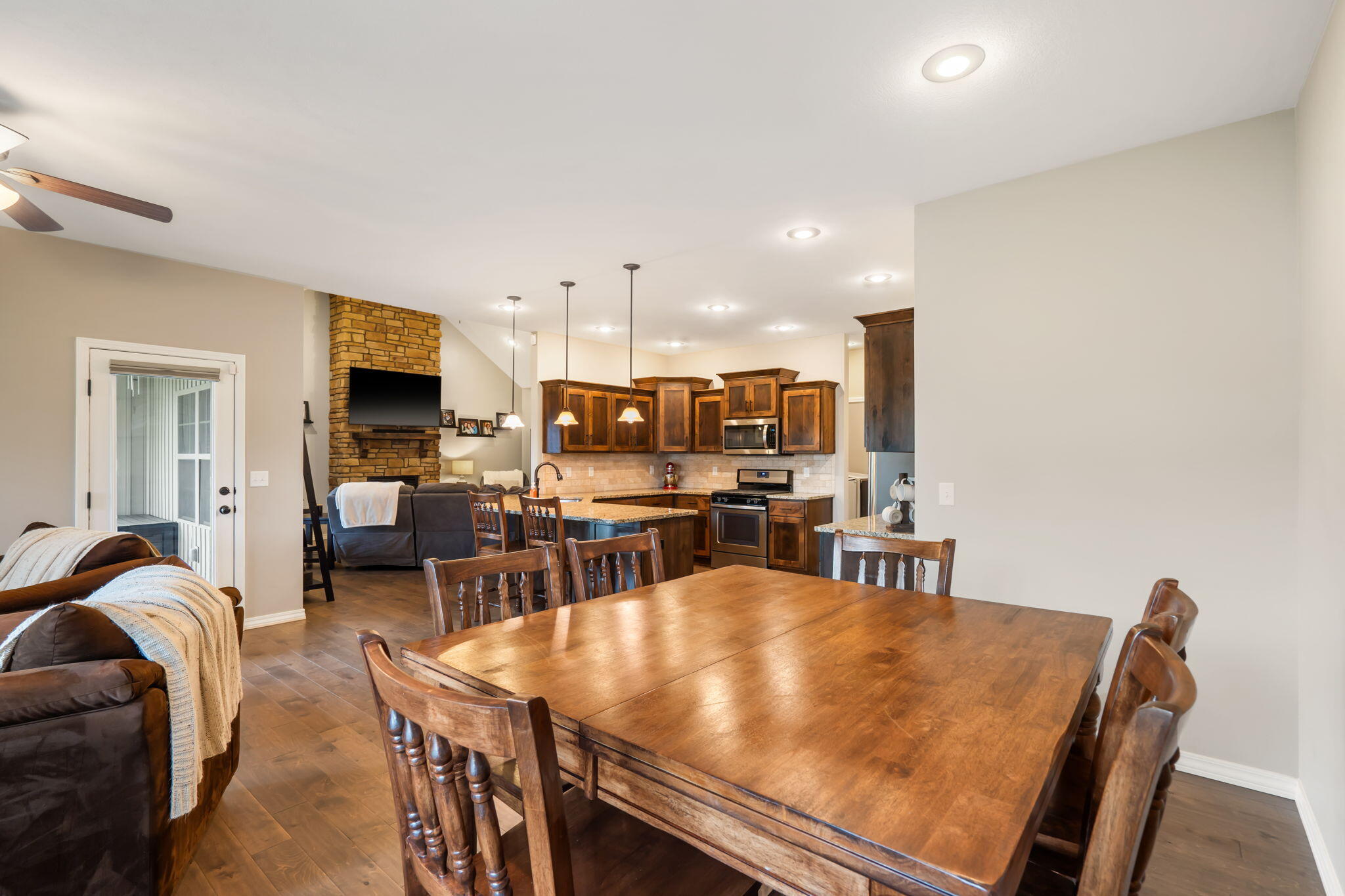 656 North Maplewood Hills Road Property Photo 17