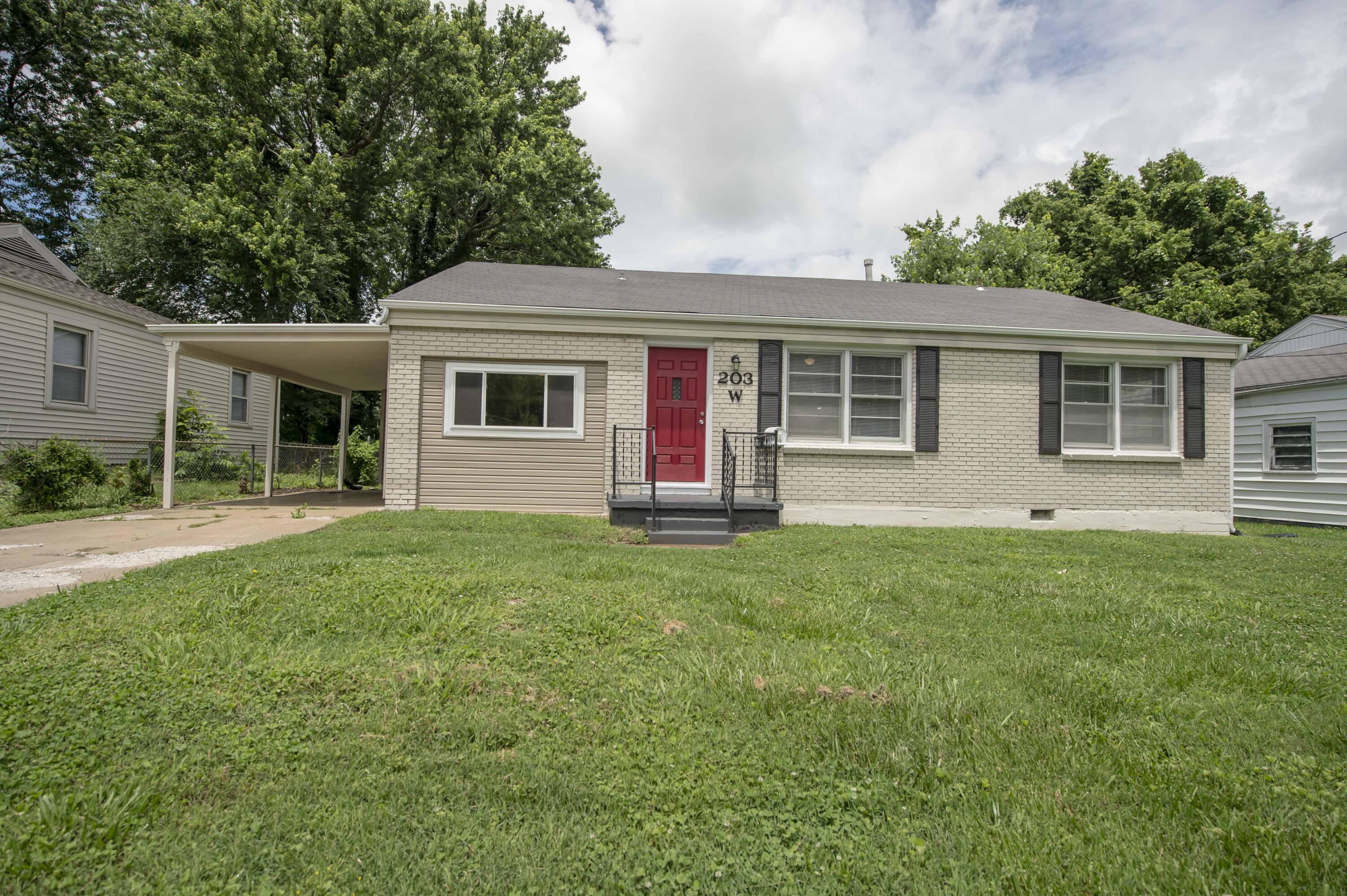 203 West Whiteside Street Property Photo 1