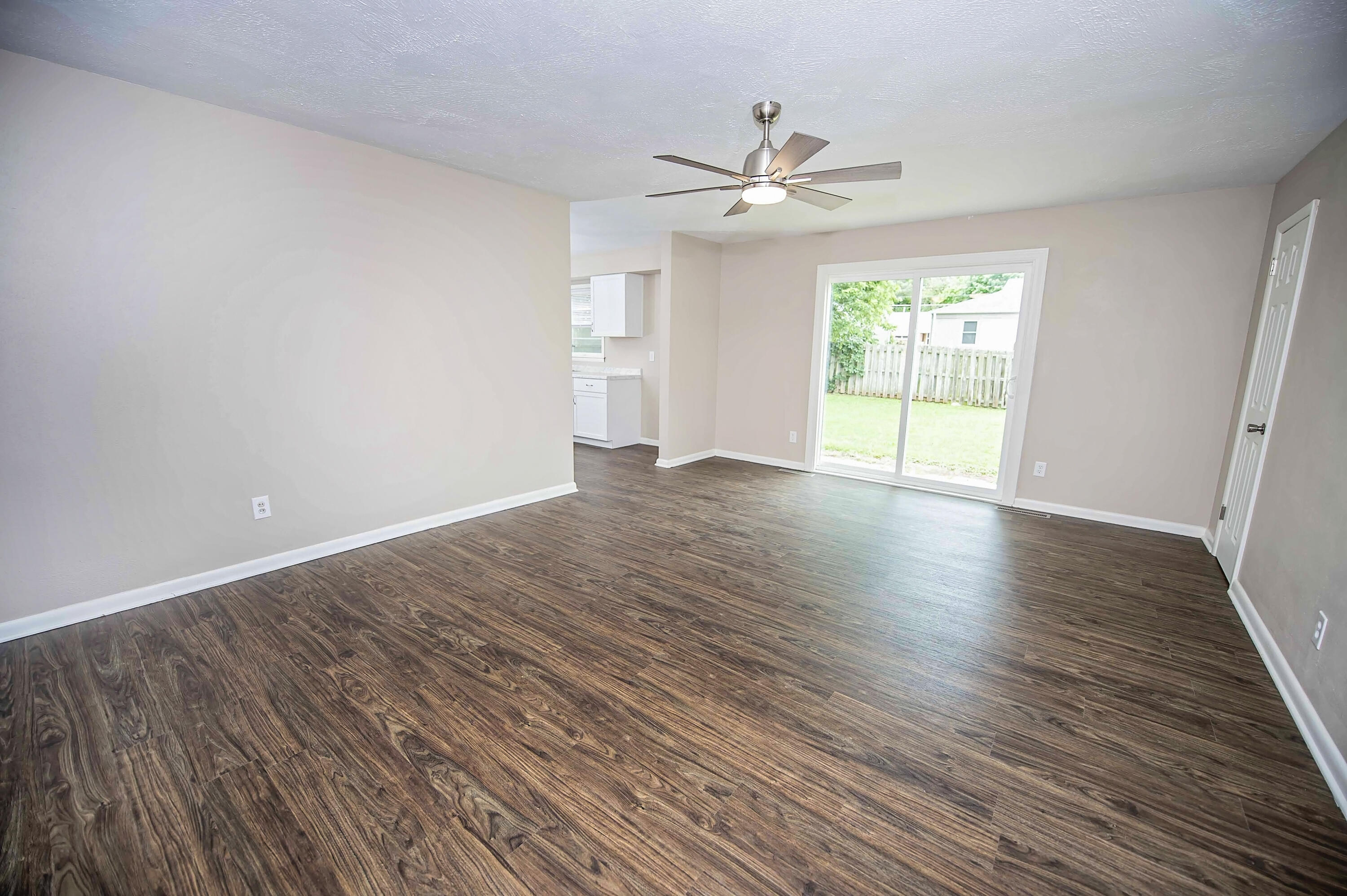 203 West Whiteside Street Property Photo 2