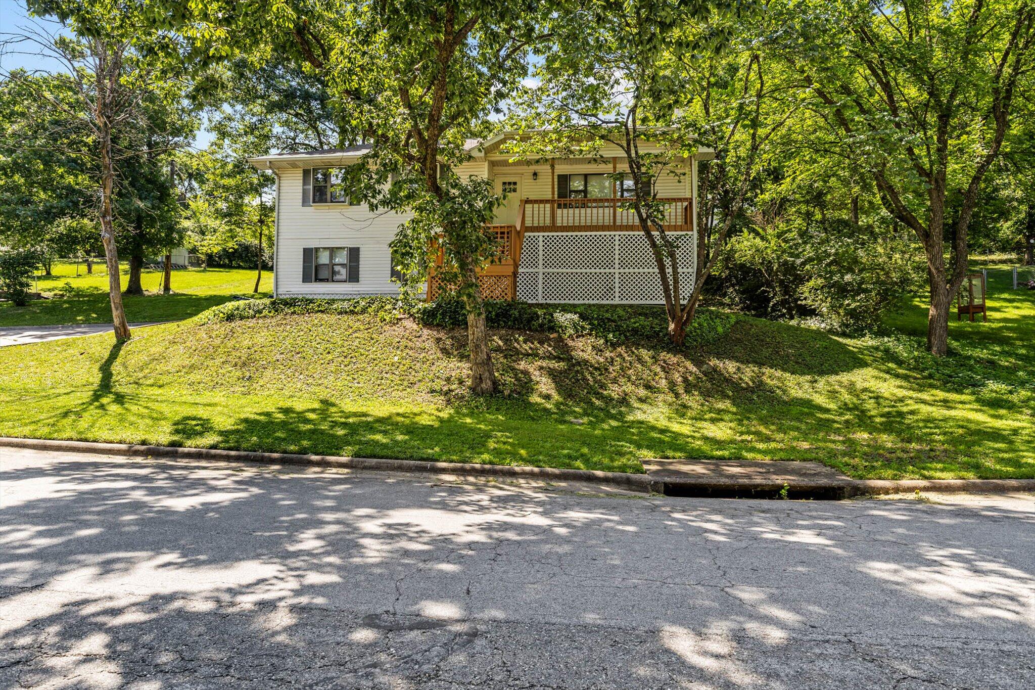 1814 Miller Drive Property Photo 1
