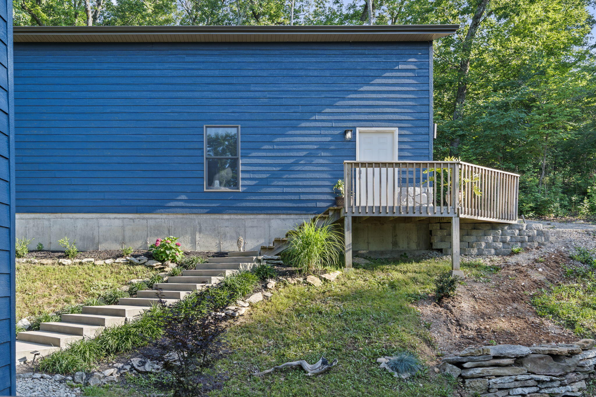 28 Irish Hills Boulevard Property Photo 12