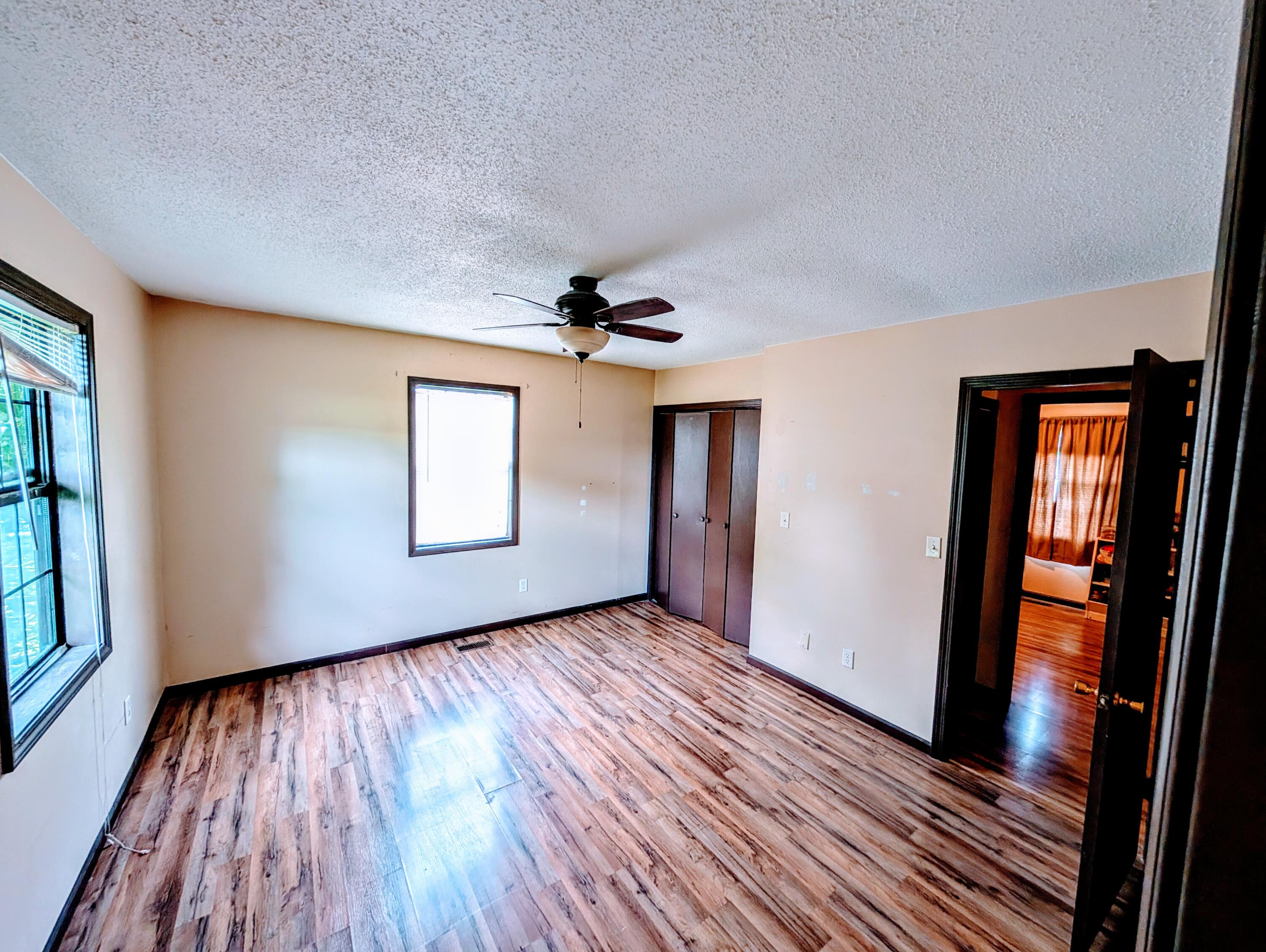 403 South Shiloh Avenue Property Photo 5