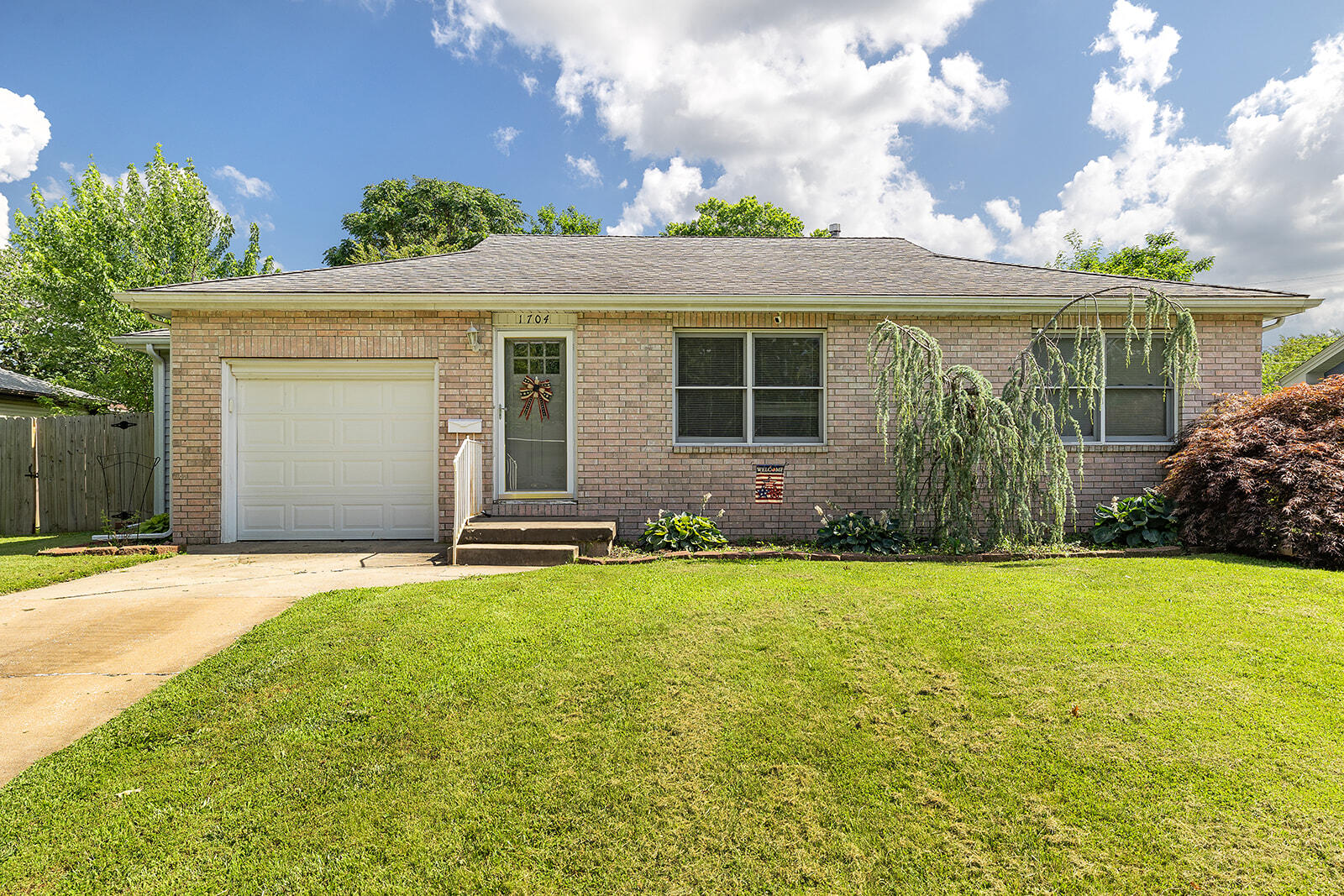 1704 East Latoka Street Property Photo 2