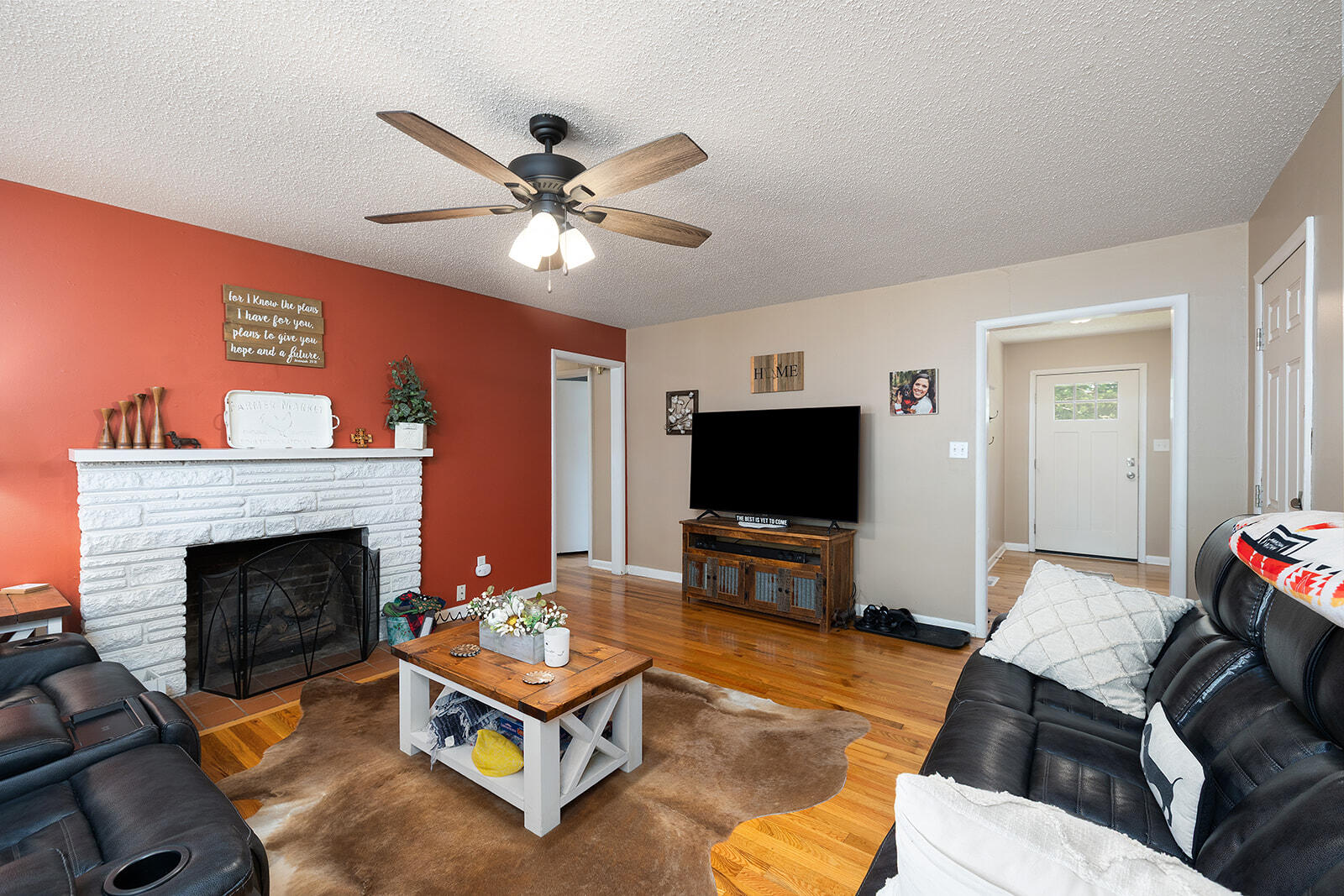 1704 East Latoka Street Property Photo 5