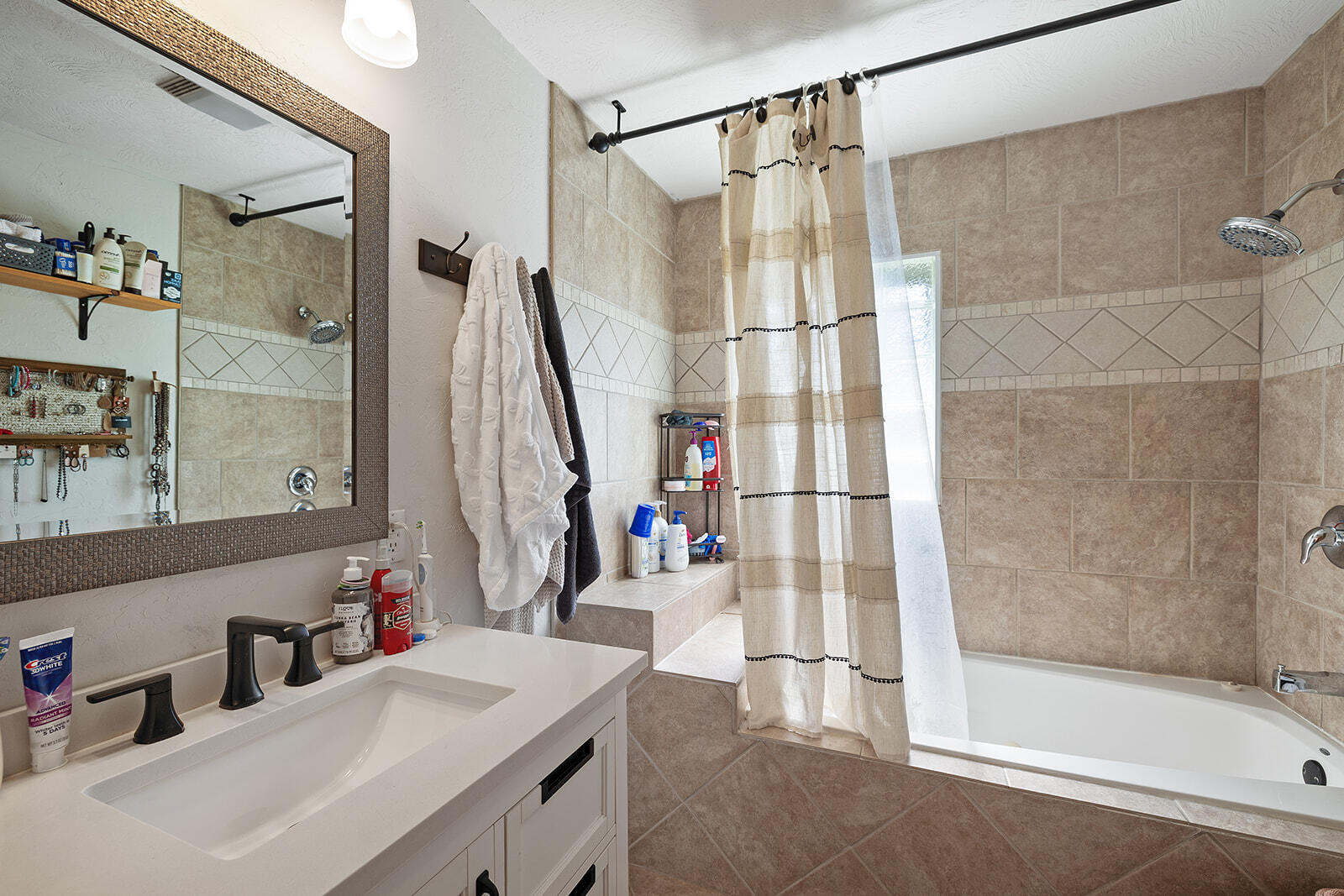 1704 East Latoka Street Property Photo 17