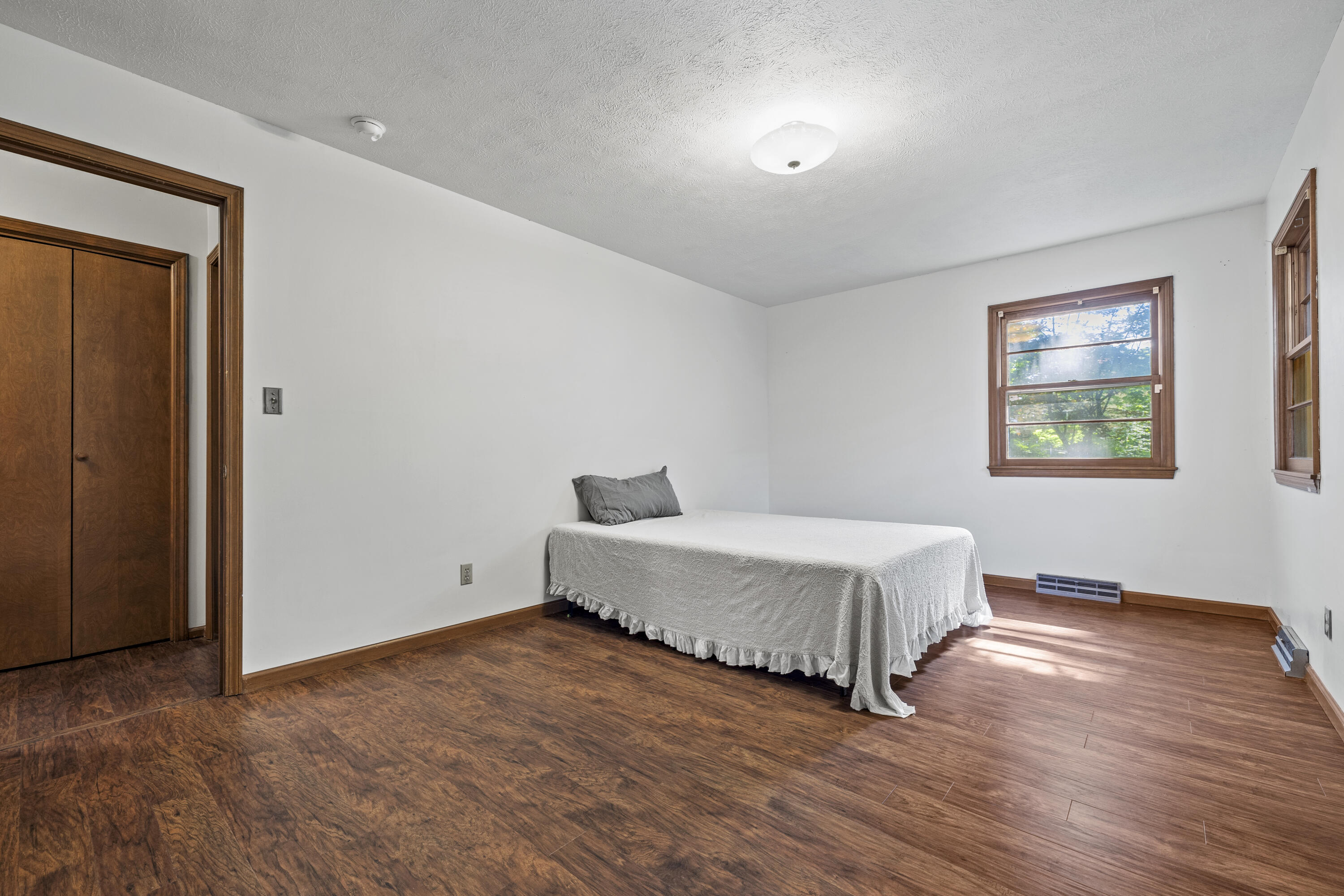 716 South Rogers Avenue Property Photo 15