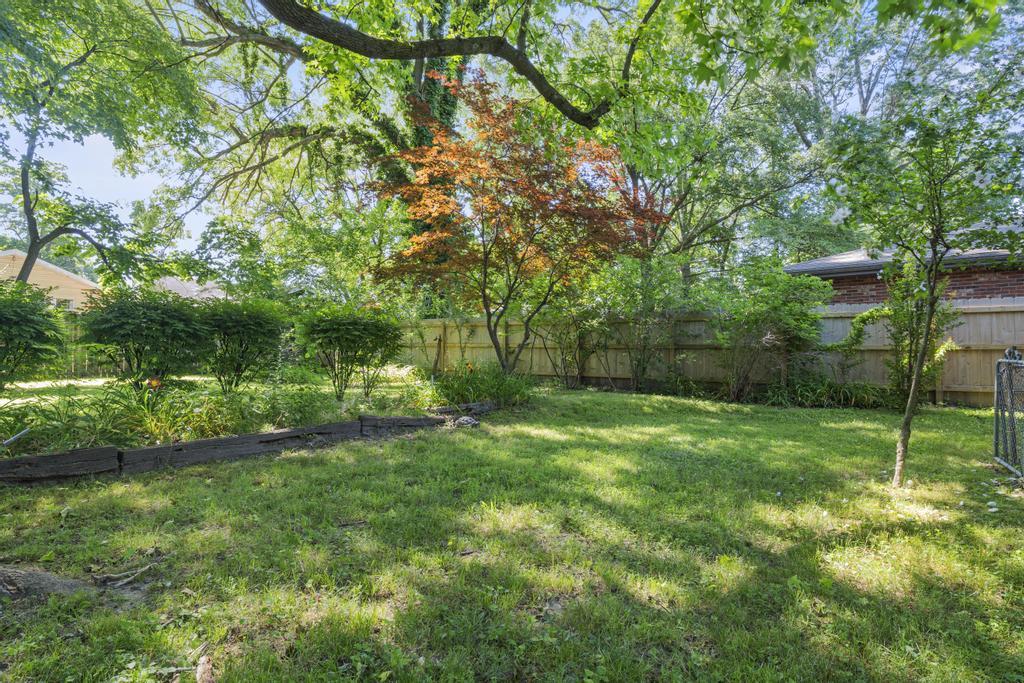 716 South Rogers Avenue Property Photo 24