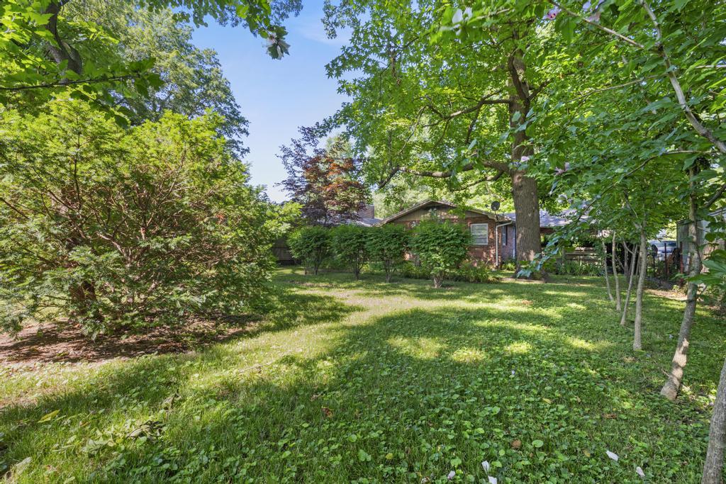 716 South Rogers Avenue Property Photo 25