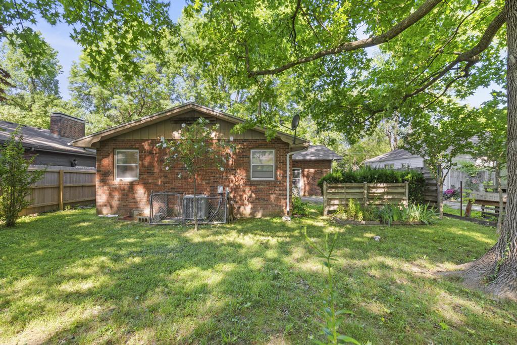 716 South Rogers Avenue Property Photo 27