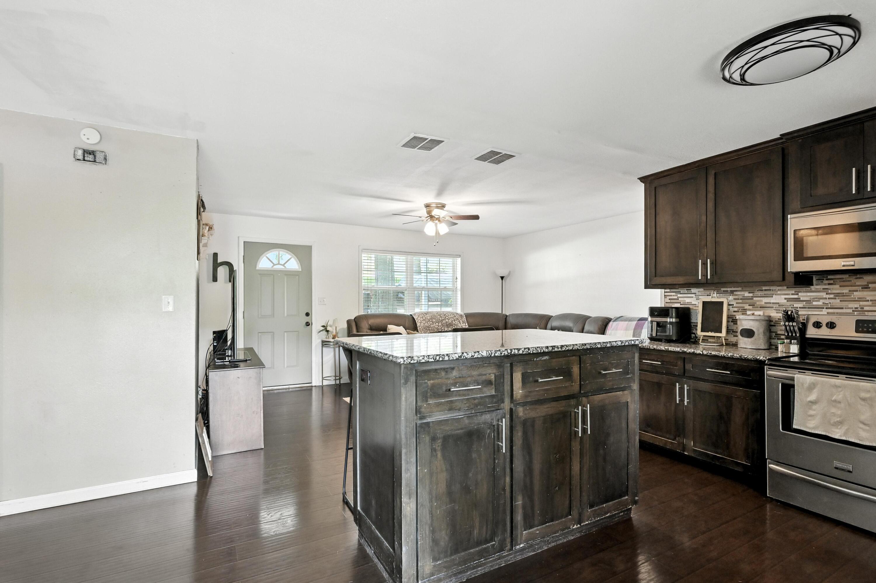 1515 Hilldale Drive Property Photo 15