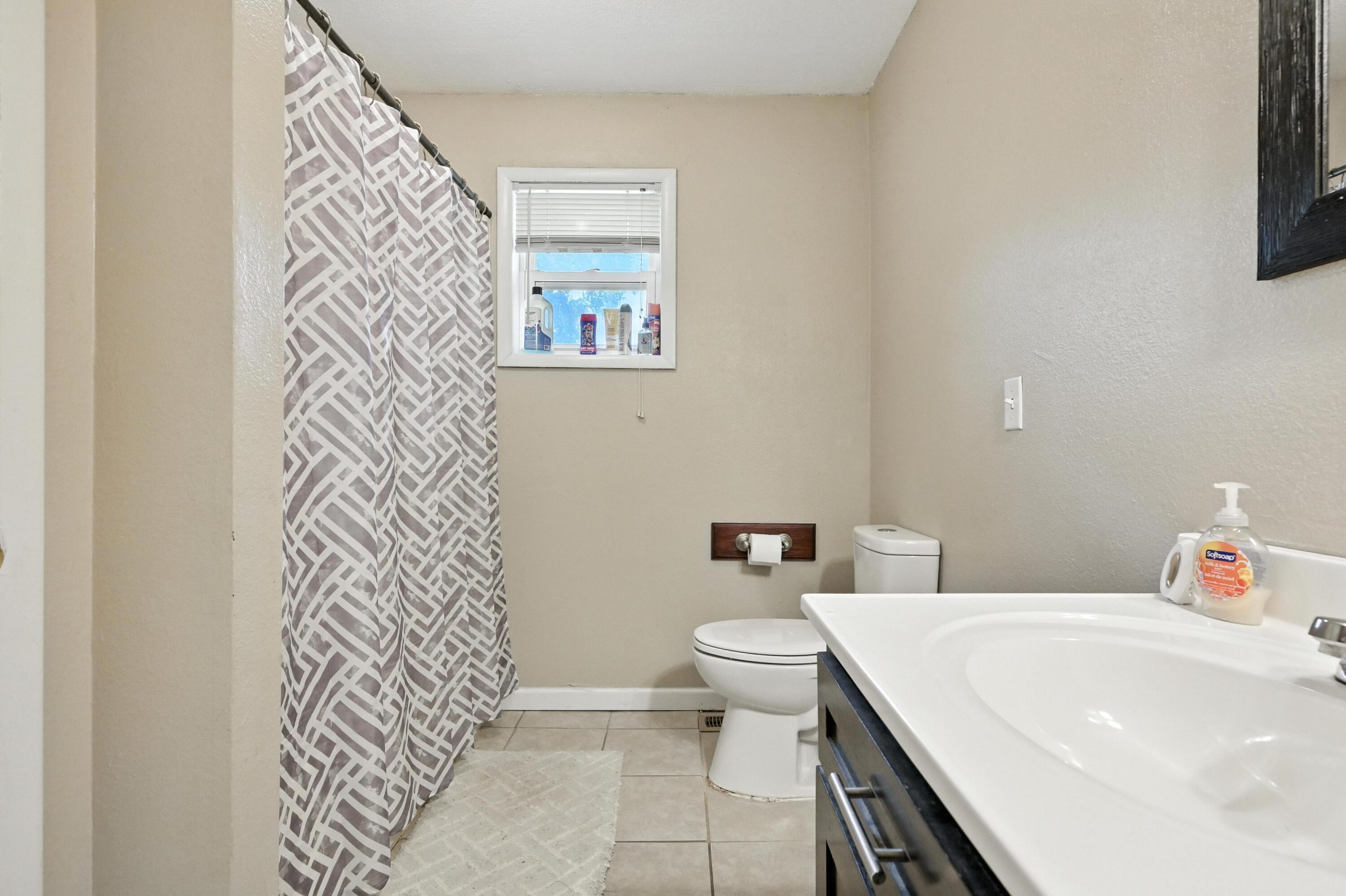 1515 Hilldale Drive Property Photo 24