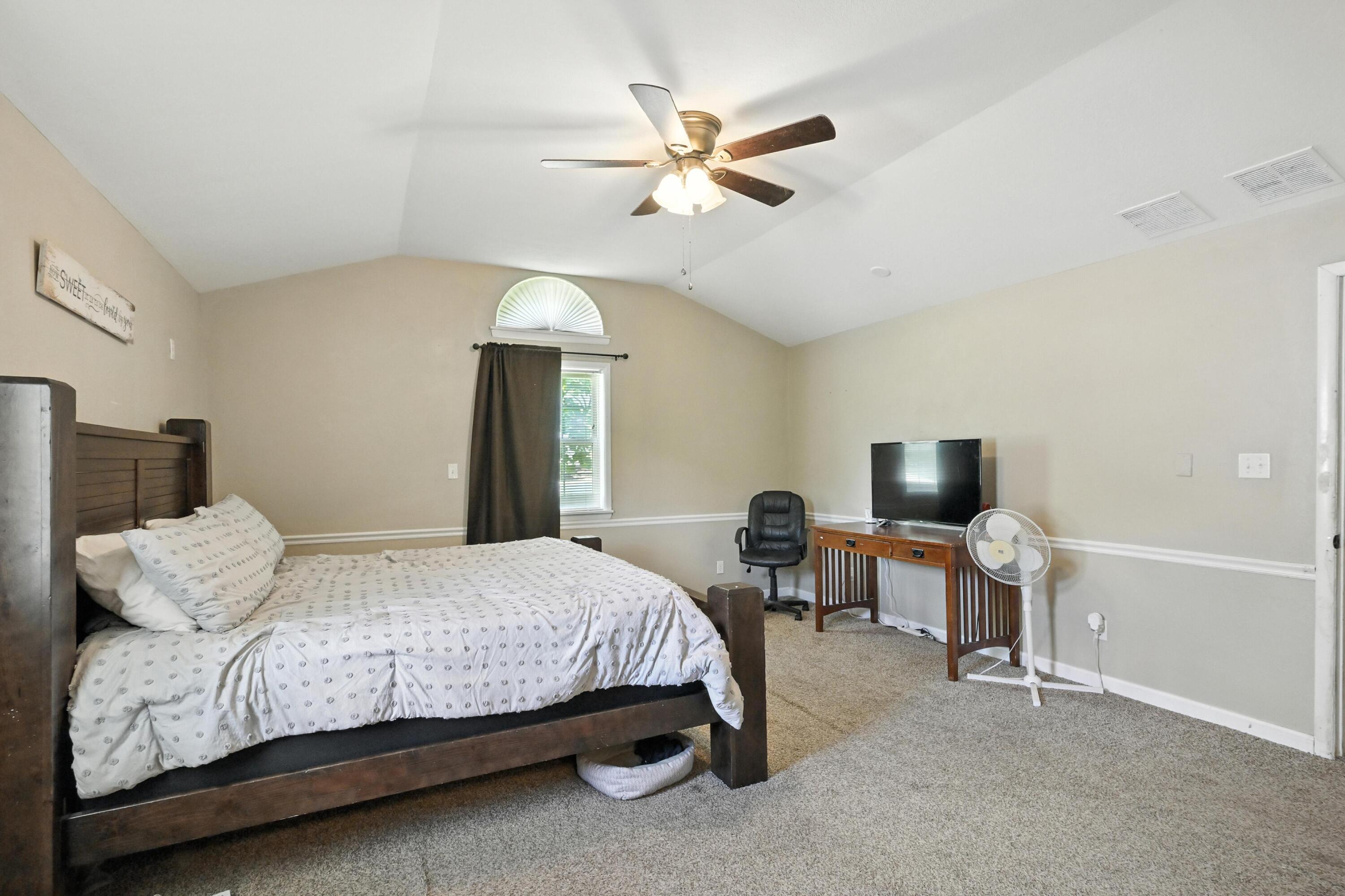 1515 Hilldale Drive Property Photo 35