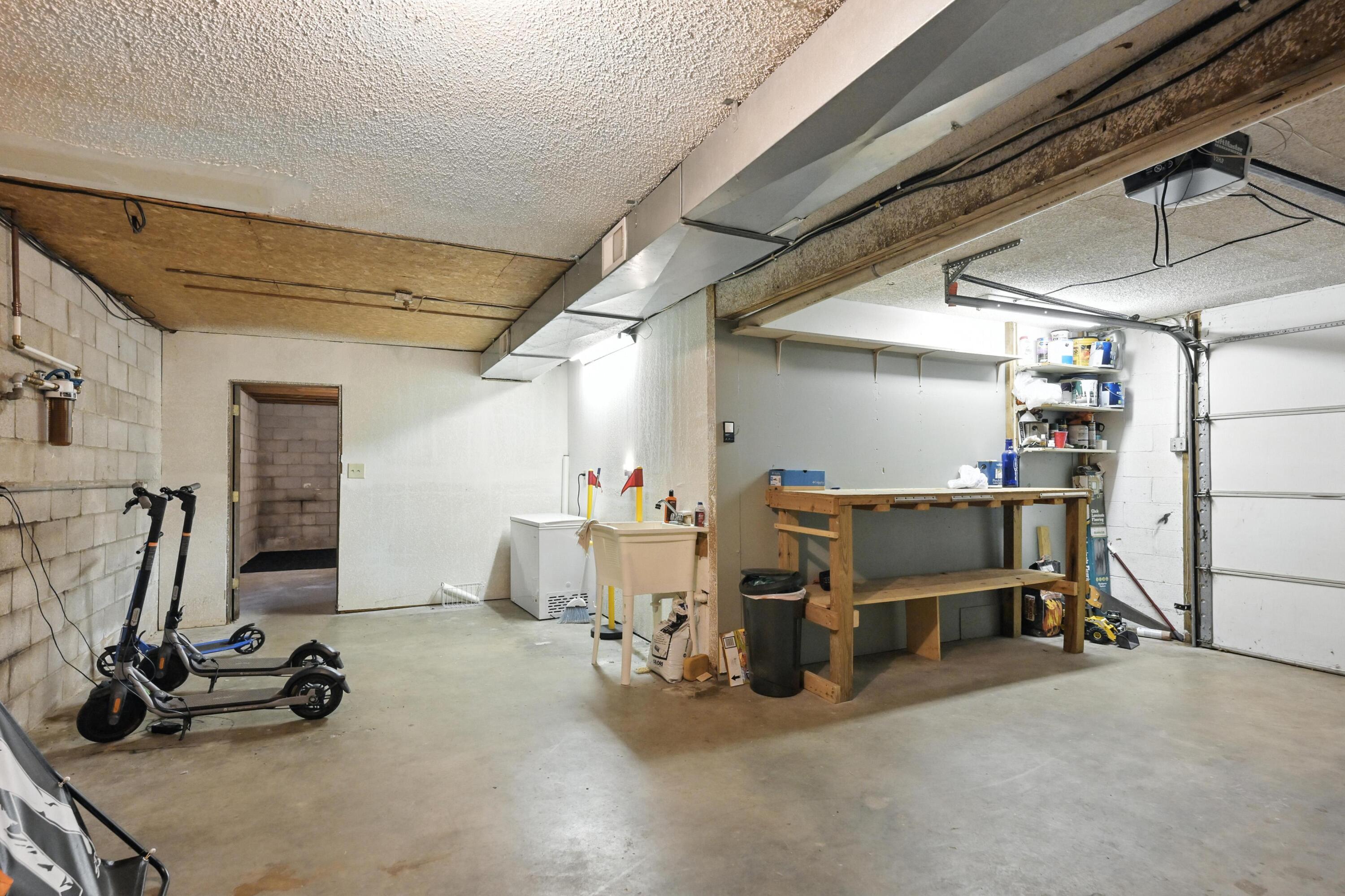 1515 Hilldale Drive Property Photo 45