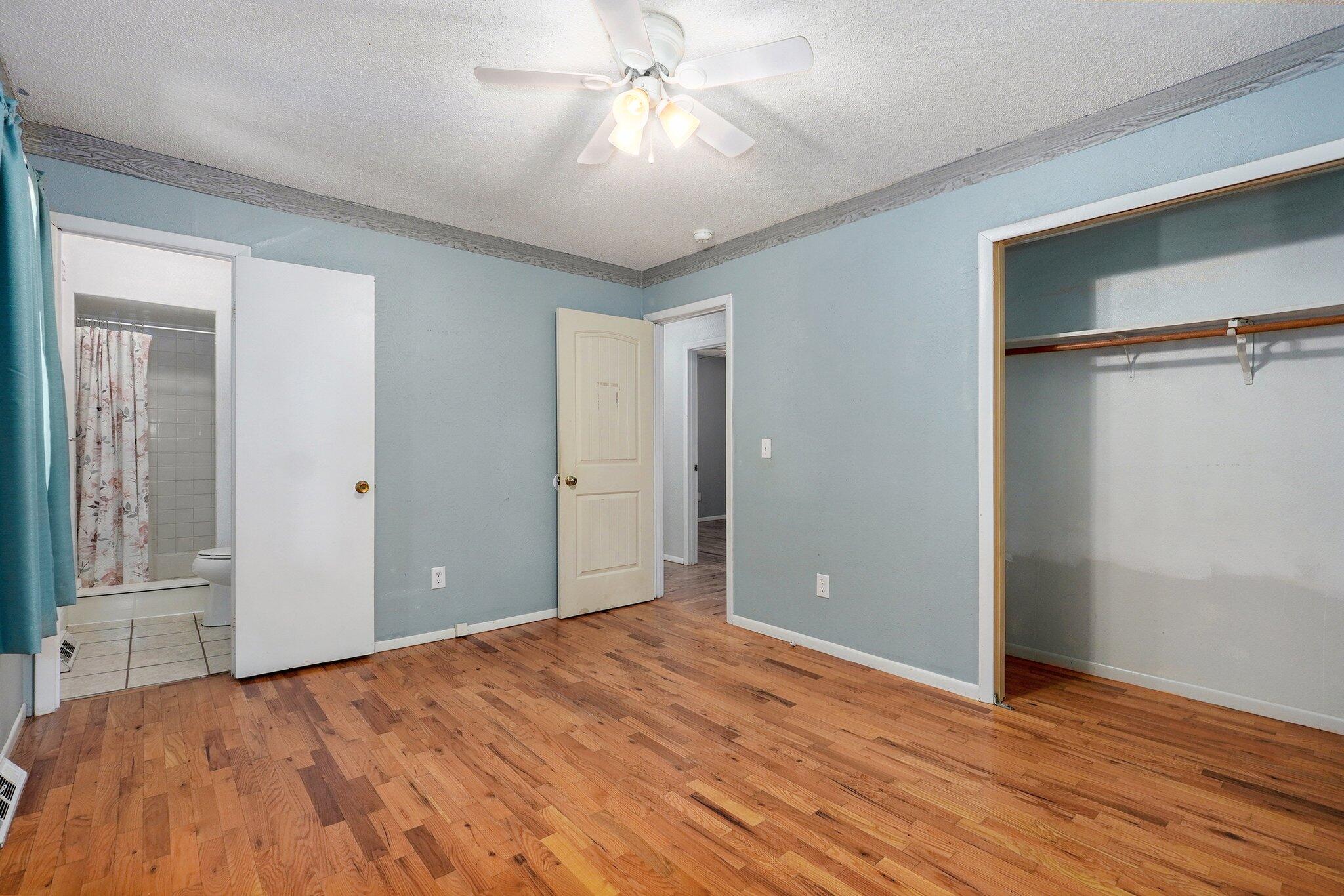 1111 South Lone Pine Avenue Property Photo 12