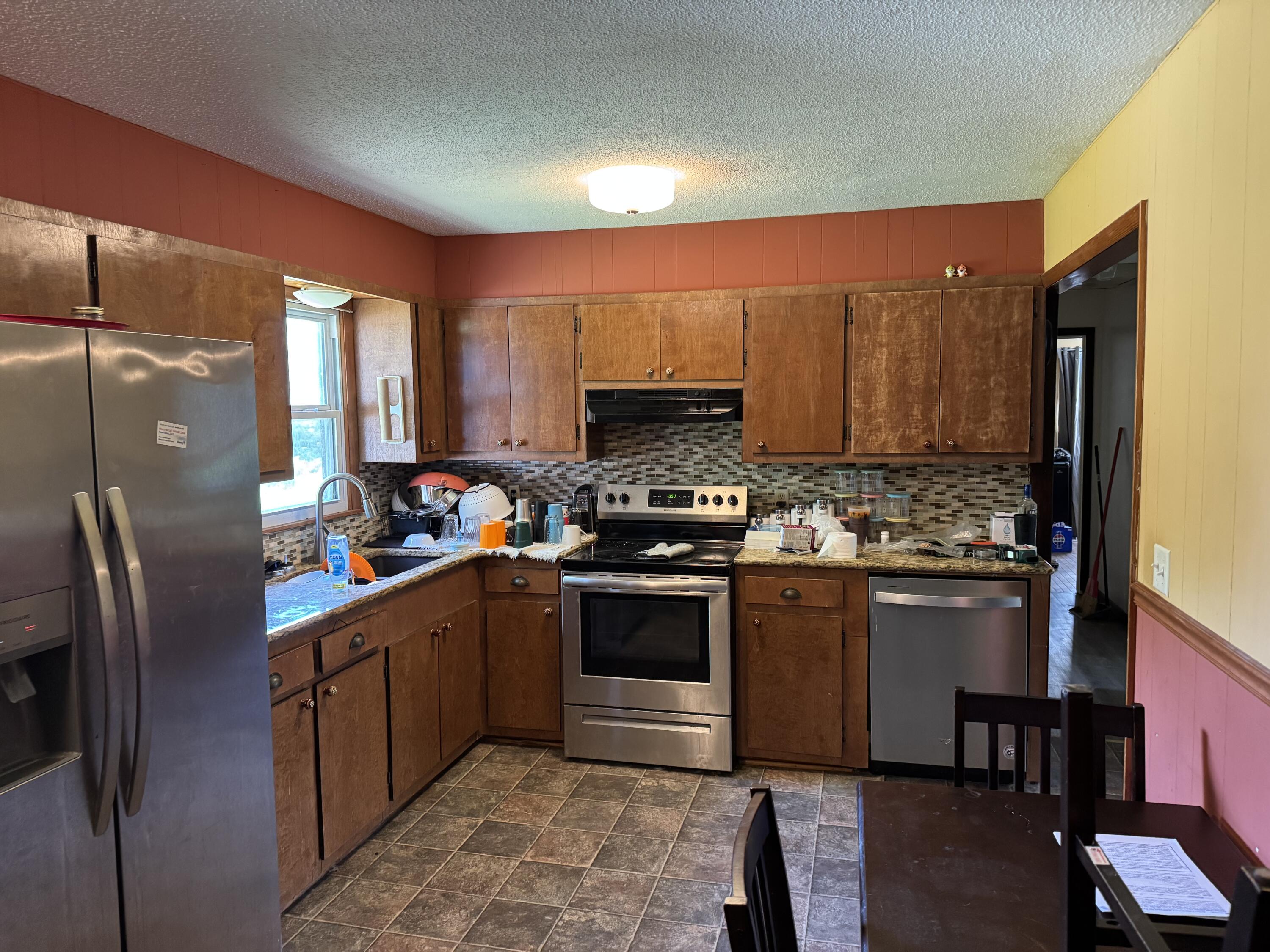 806 Lathrop Avenue Property Photo 3