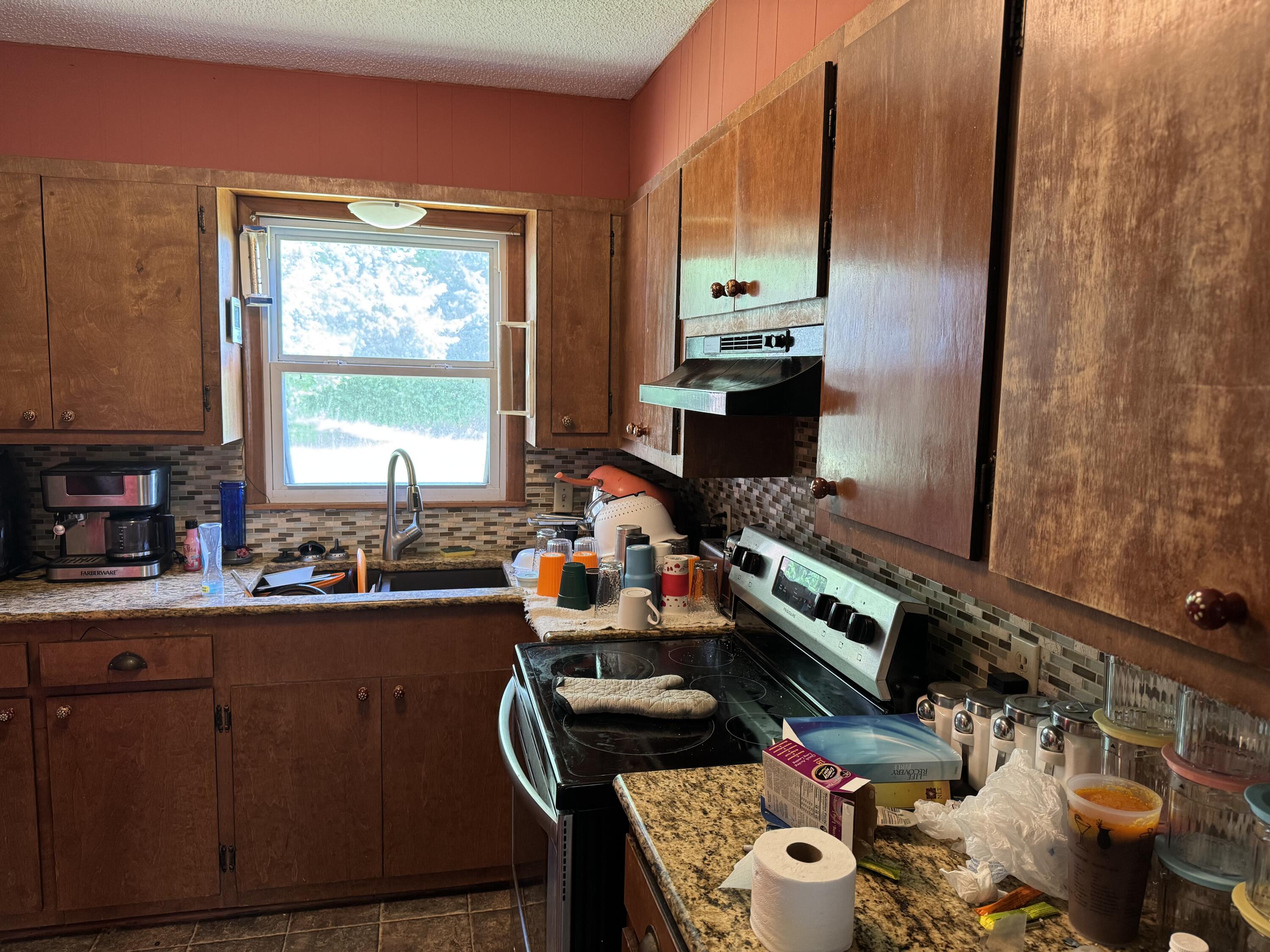 806 Lathrop Avenue Property Photo 6