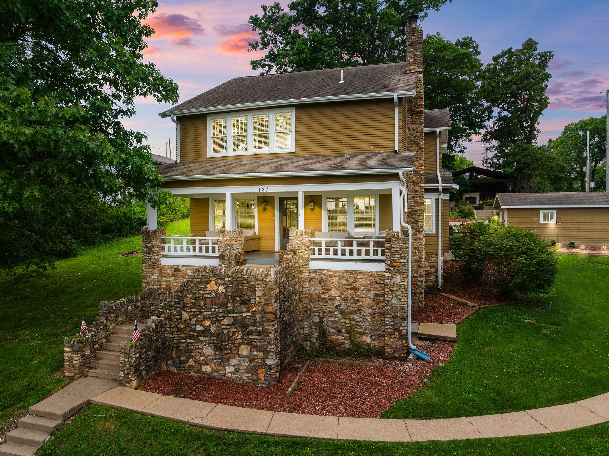 120 North 4th Street Property Photo 1